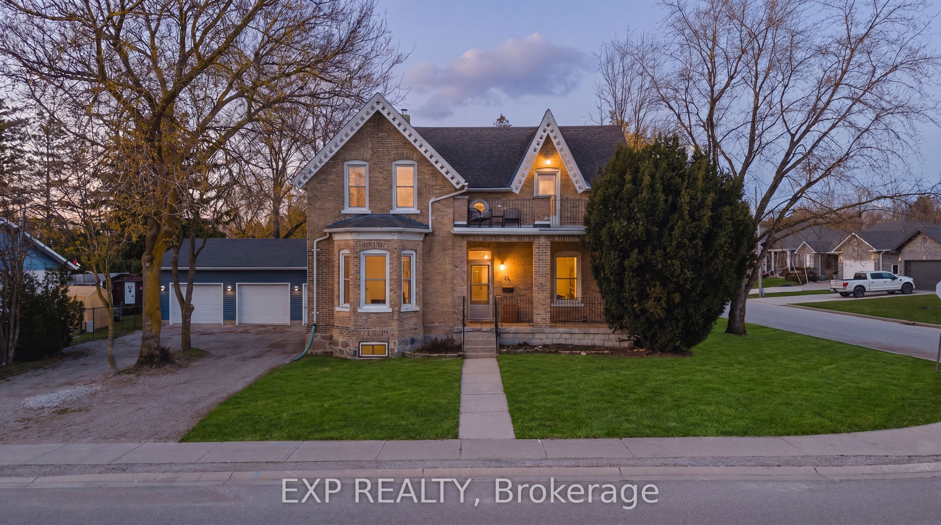 17 Allan Street W, Minto, ON N0G 1M0