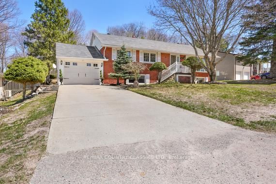 152 Bridge Street W, Bancroft, ON K0L 1C0 photo 2