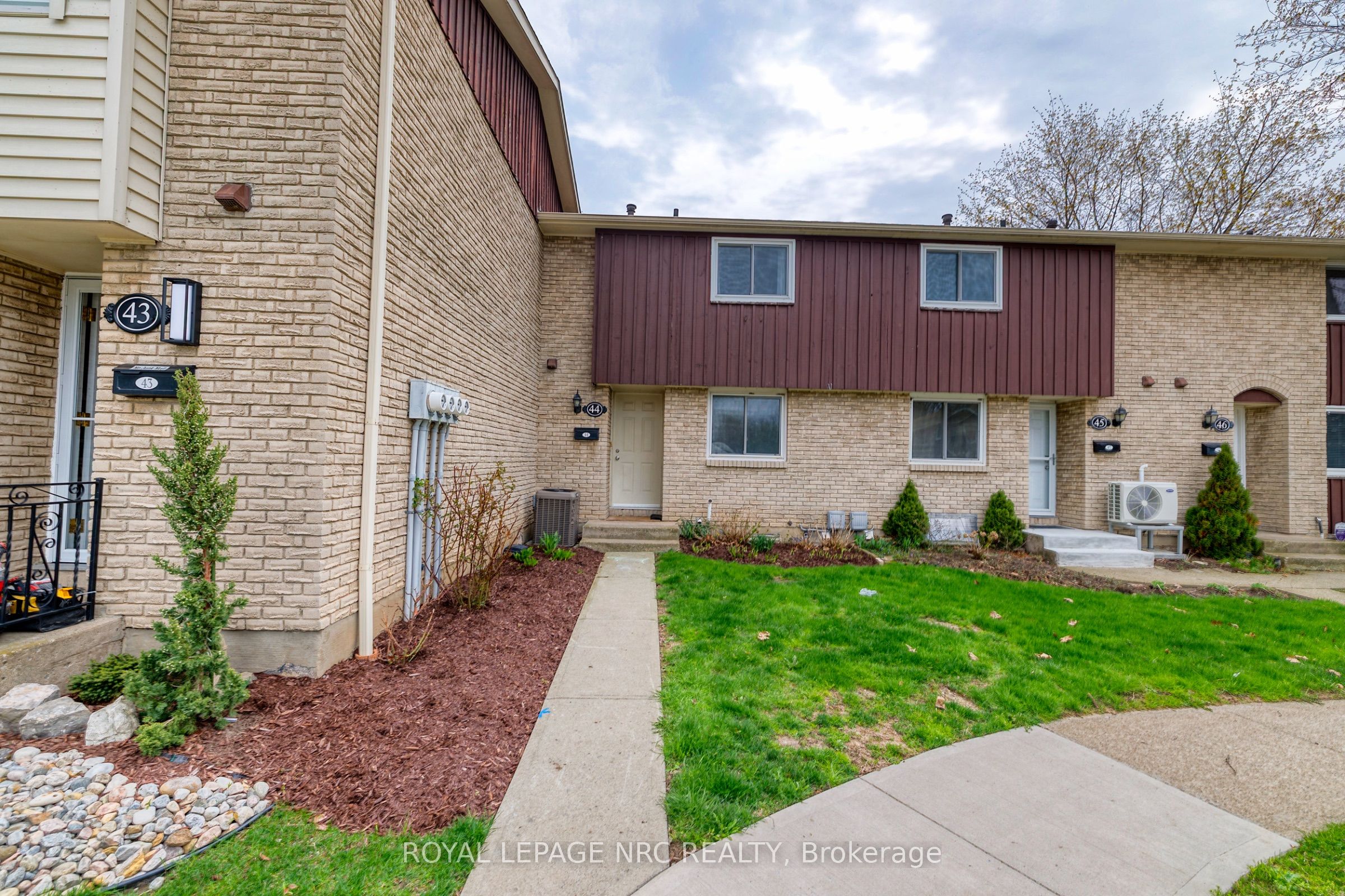 50 Lakeshore Rd unit 44 Road, St. Catharines, ON L2N 6P8