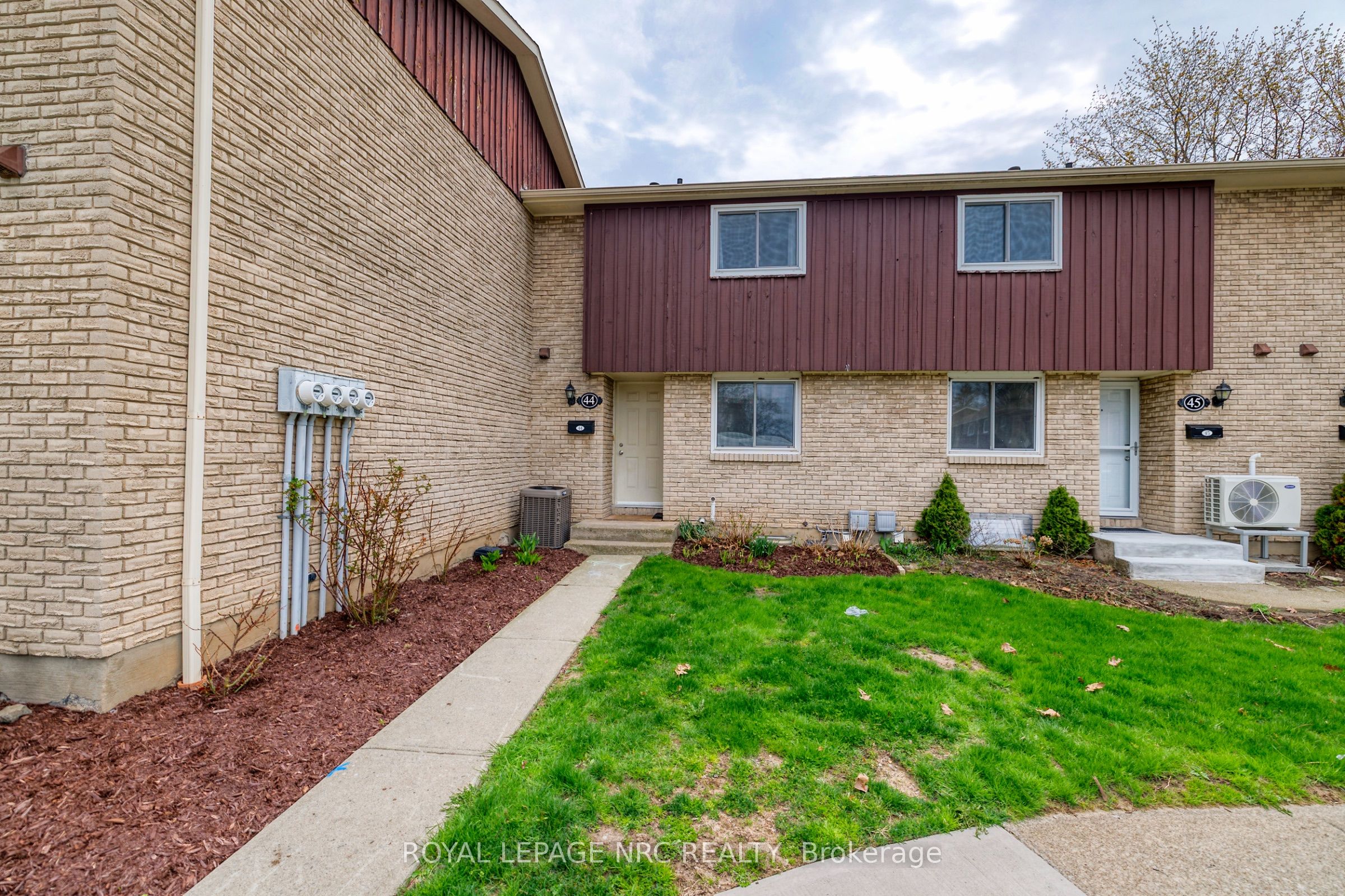 50 Lakeshore Rd unit 44 Road, St. Catharines, ON L2N 6P8 photo 2