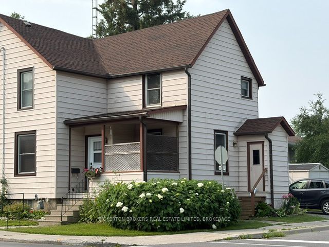 292 William Street N, Gananoque, ON K7G 1S5