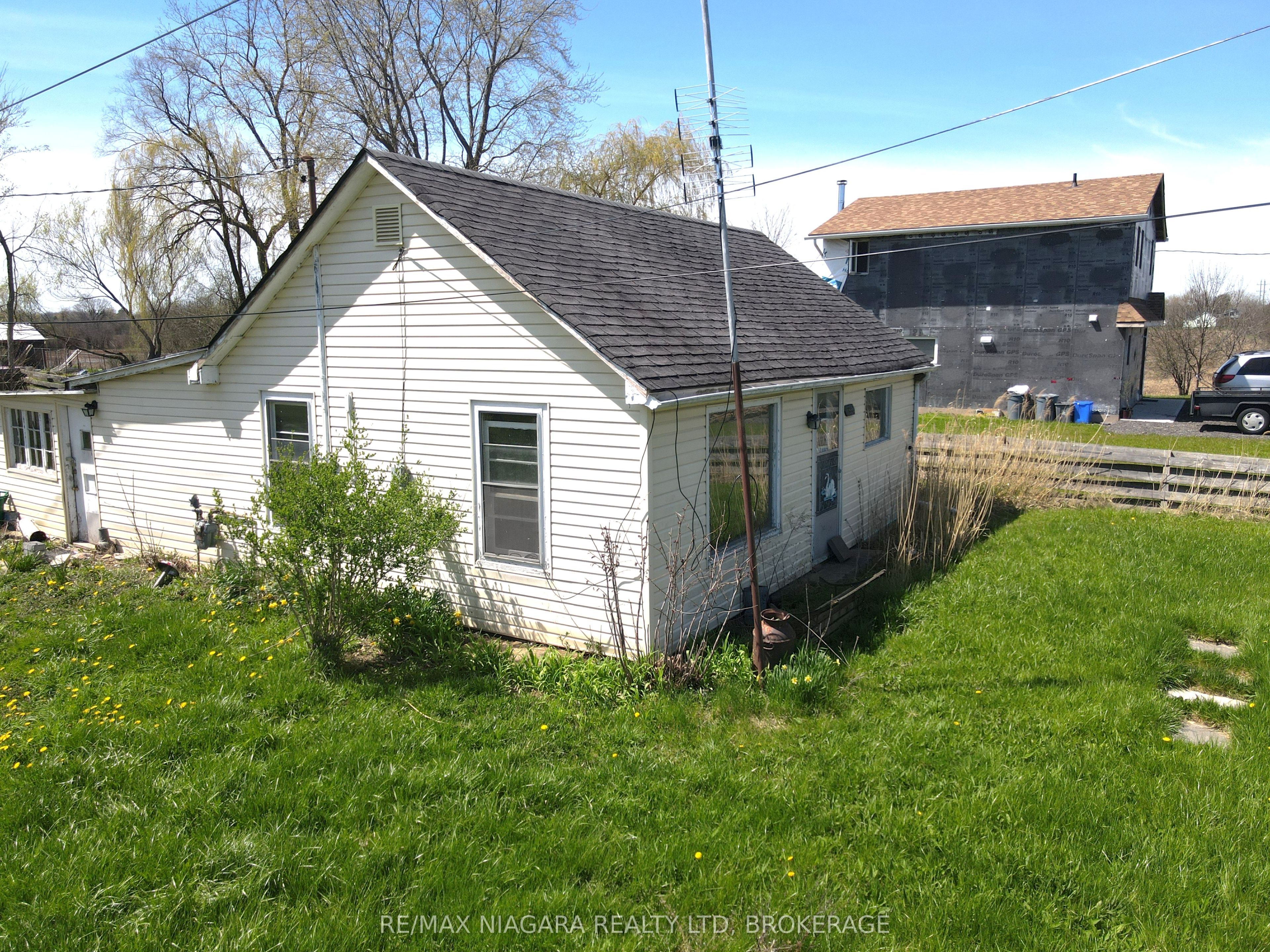 1891 Garrison Road, Fort Erie, ON L2A 5M4 photo 3