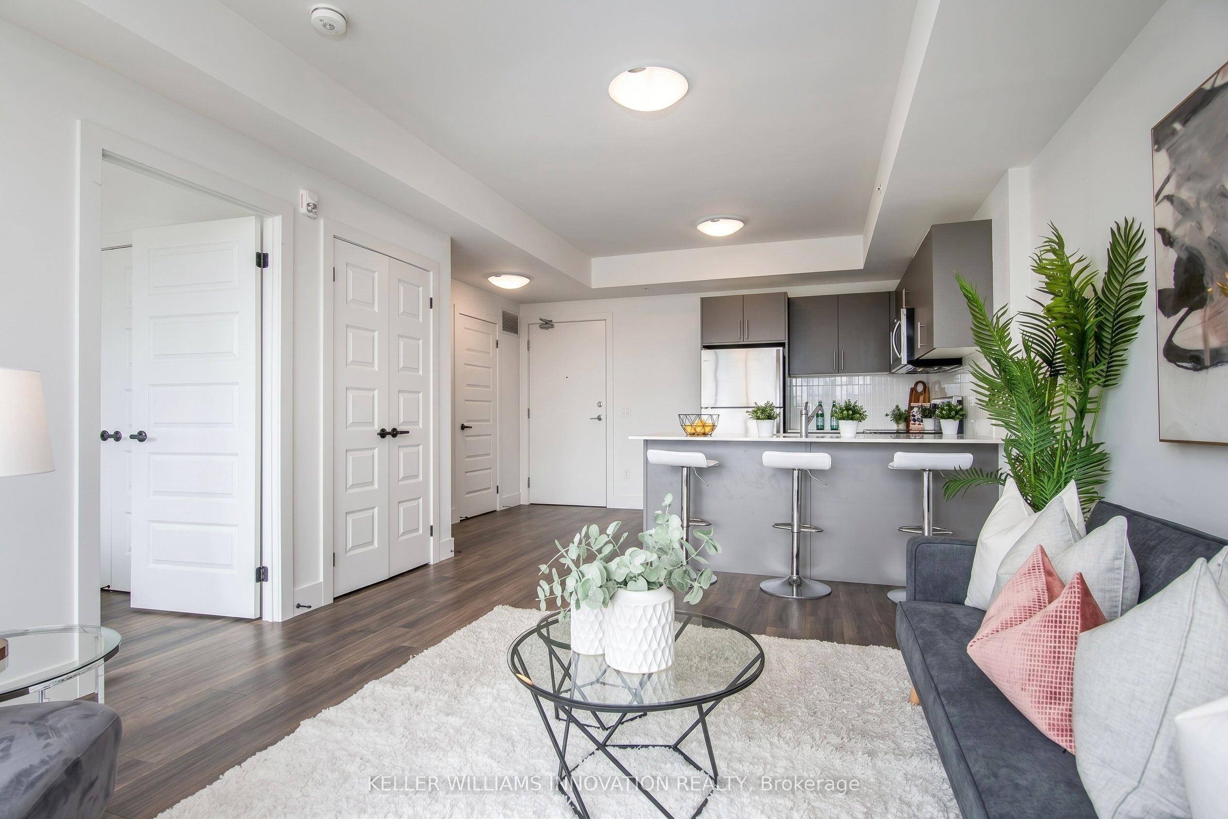 103 Roger Street 609, Waterloo, ON N2J 0G2 photo 4