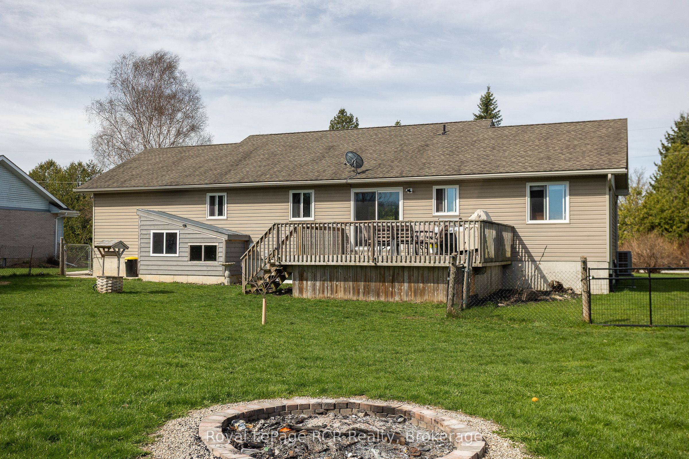 123 Douglas Street, Chatsworth, ON N0H 2V0 photo 2