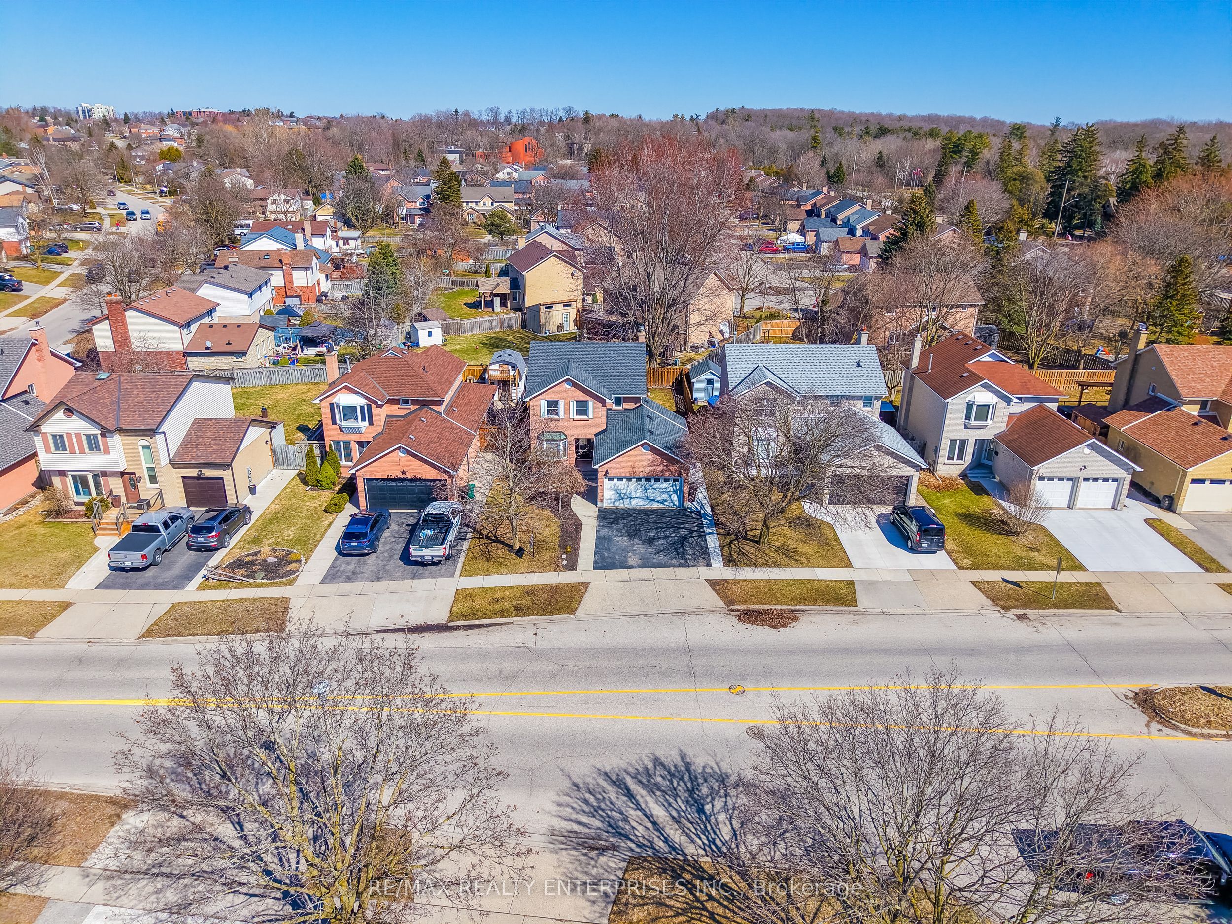 23 Cowan Boulevard, Cambridge, ON N1T 1E5 photo 3