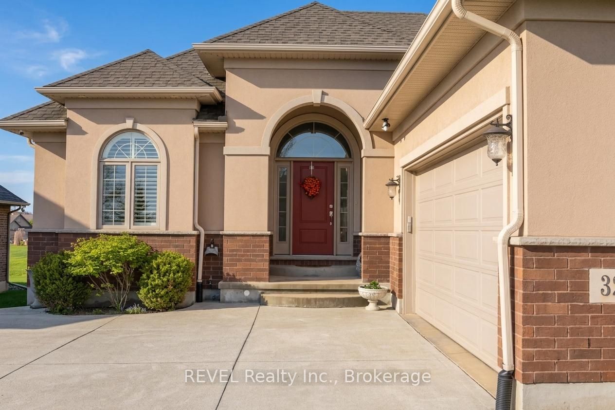32 Magnolia Lane, Welland, ON L3B 6H9 photo 4
