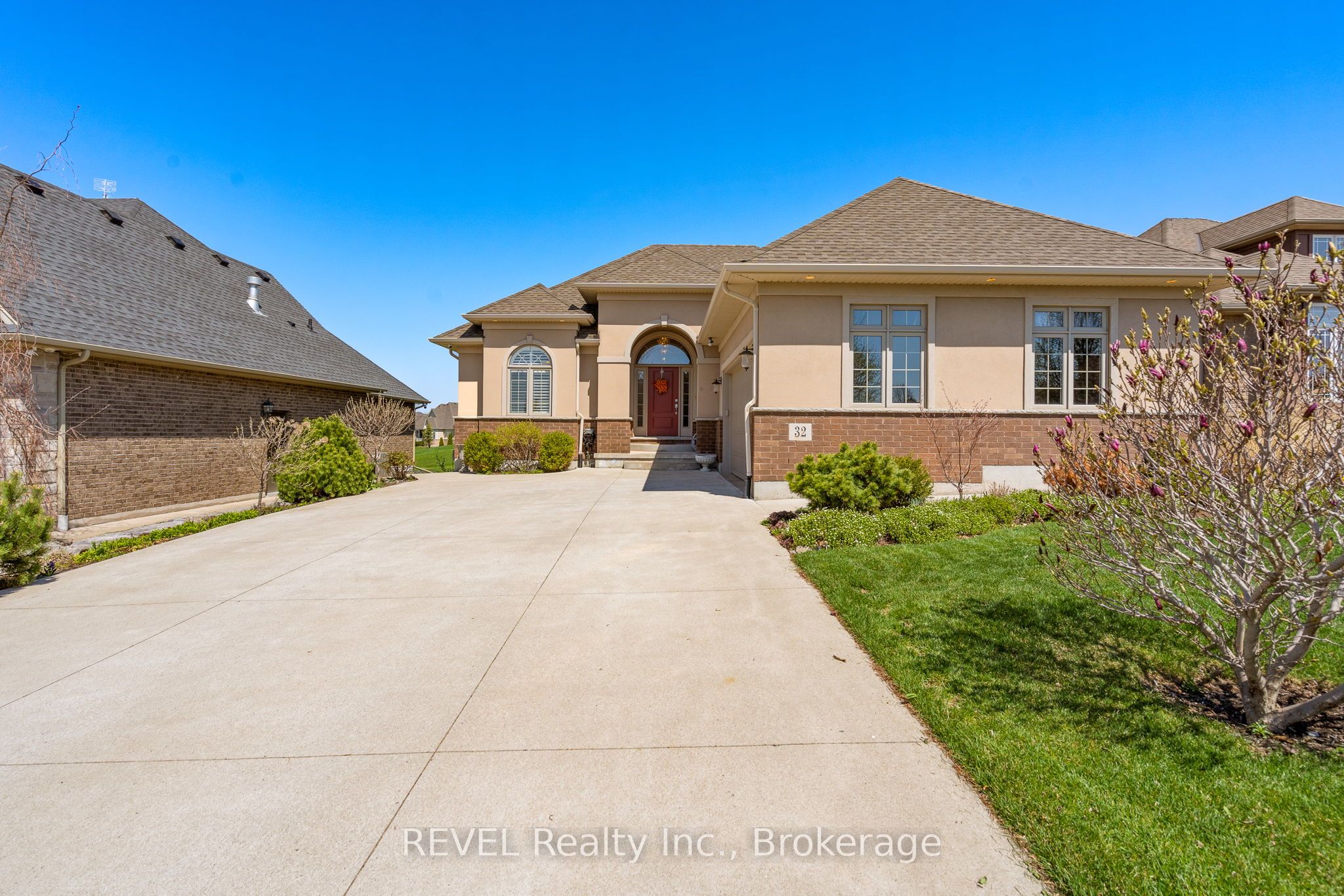 32 Magnolia Lane, Welland, ON L3B 6H9 photo 5
