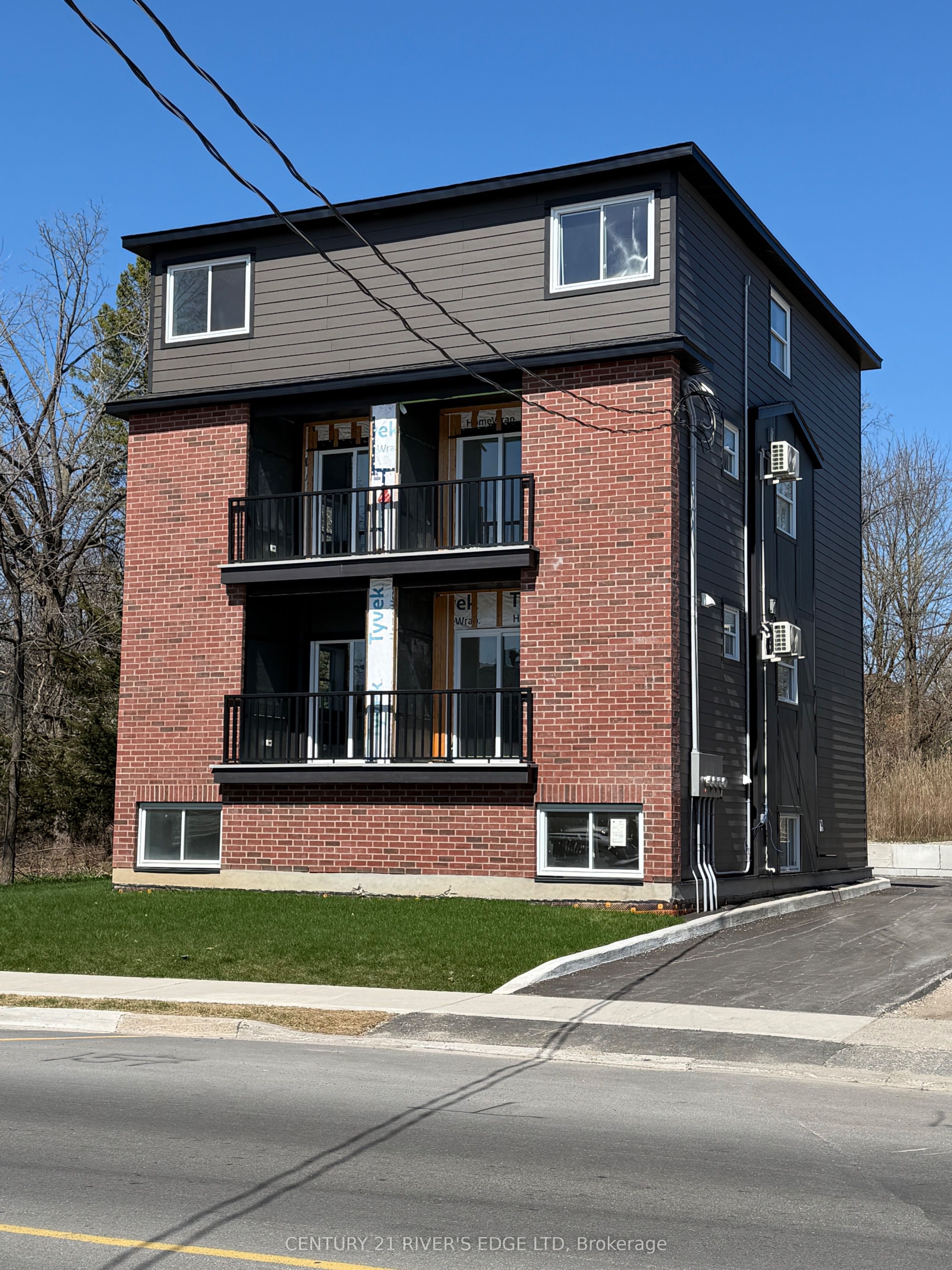131 Gore Street E, Perth, ON K7H 1J6