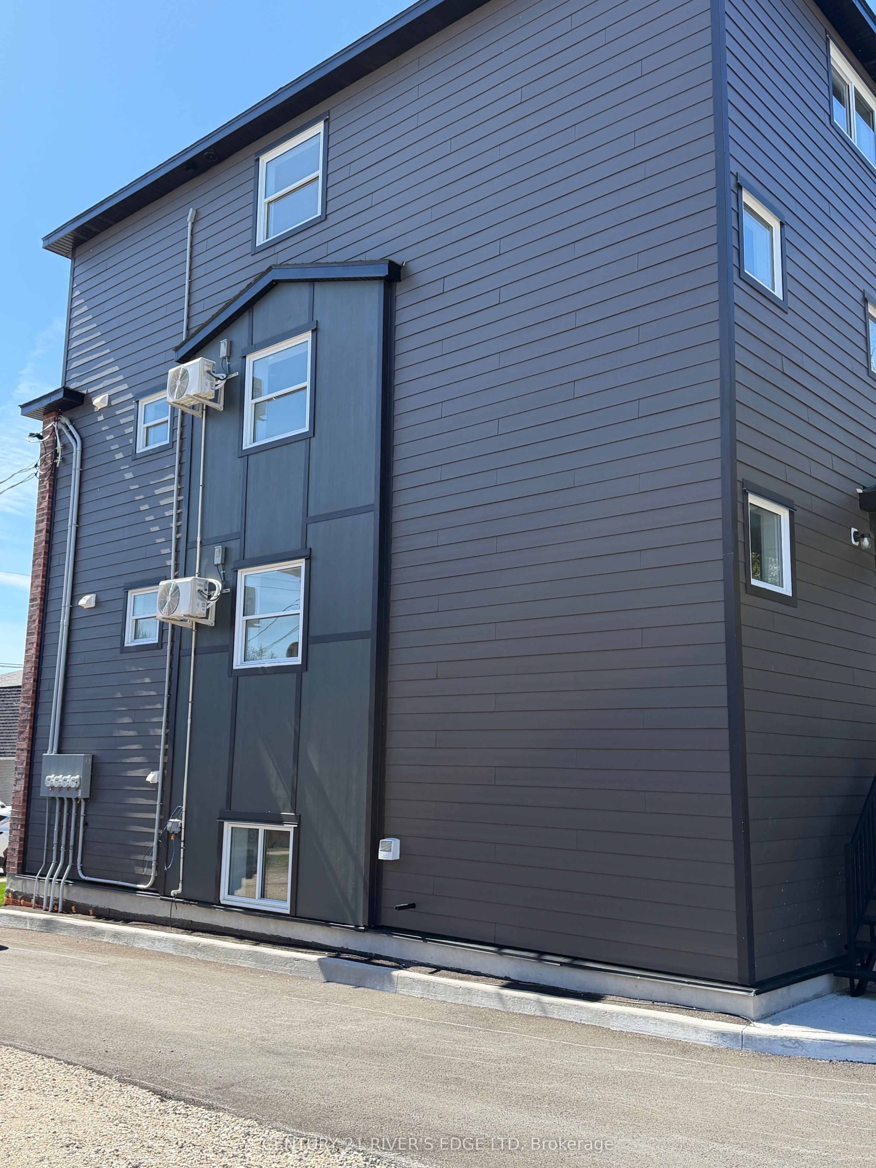 131 Gore Street E, Perth, ON K7H 1J6 photo 4