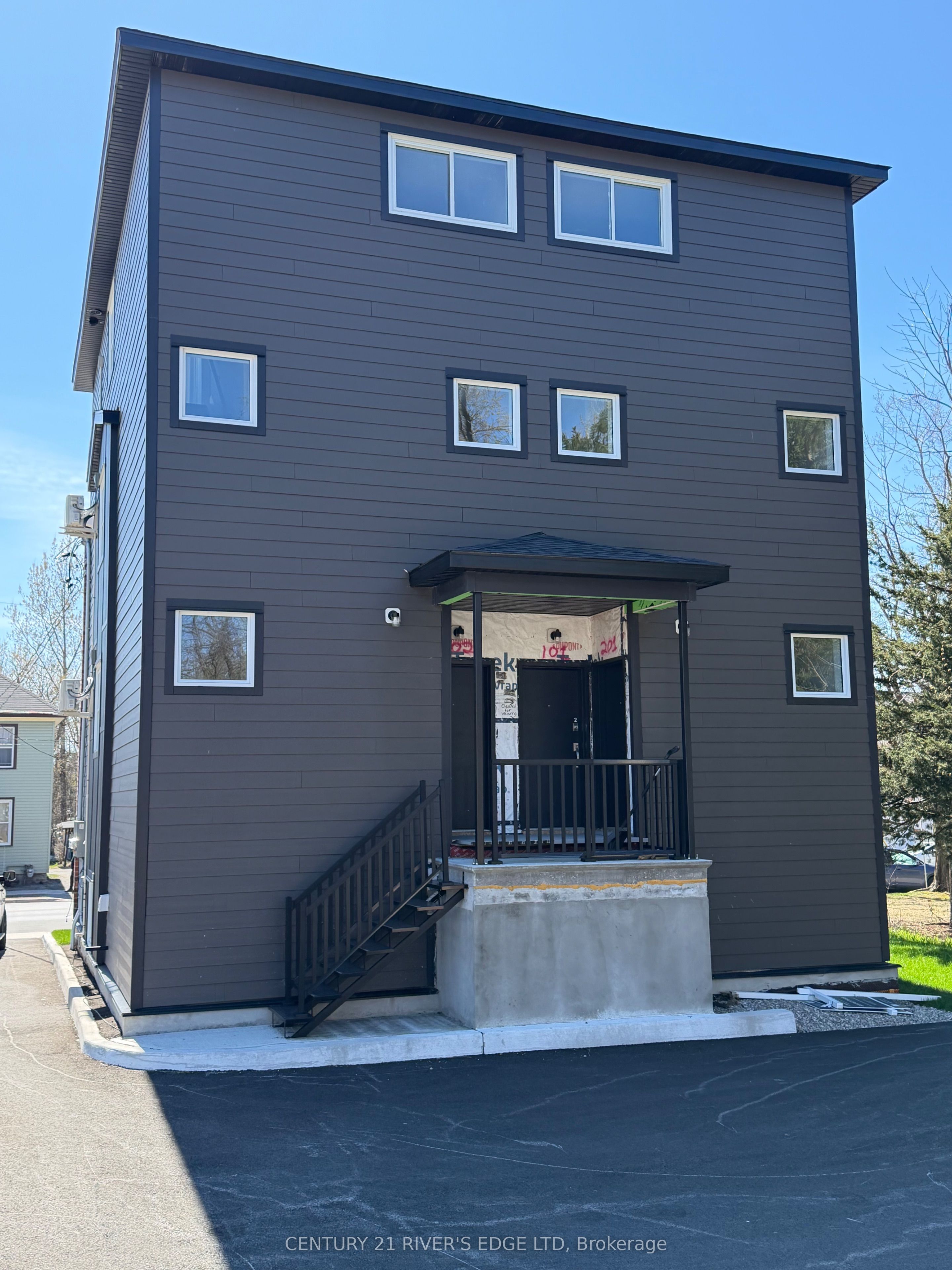131 Gore Street E, Perth, ON K7H 1J6 photo 5