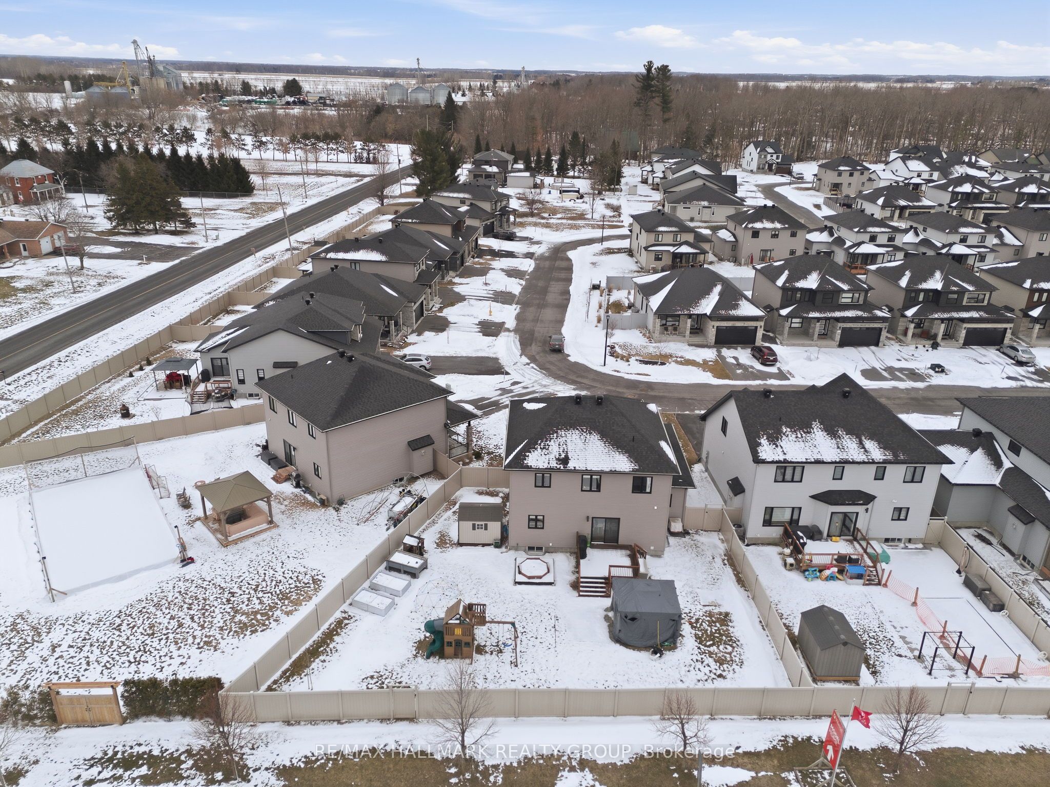 1212 AVIGNON Street, Russell, ON K0A 1W0 photo 3