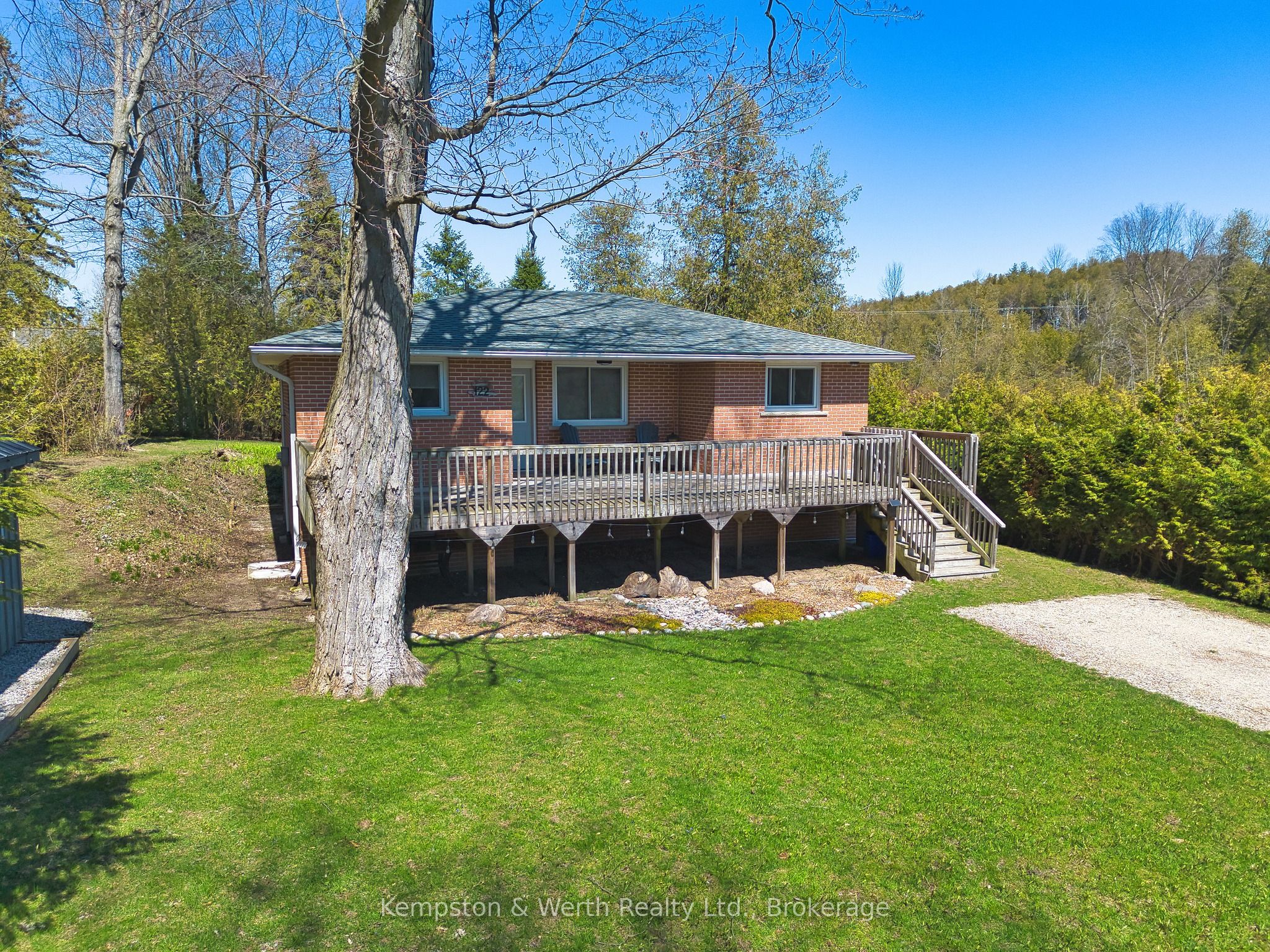 122 Hemlock Street, Huron-Kinloss, ON N2Z 2X3 photo 2