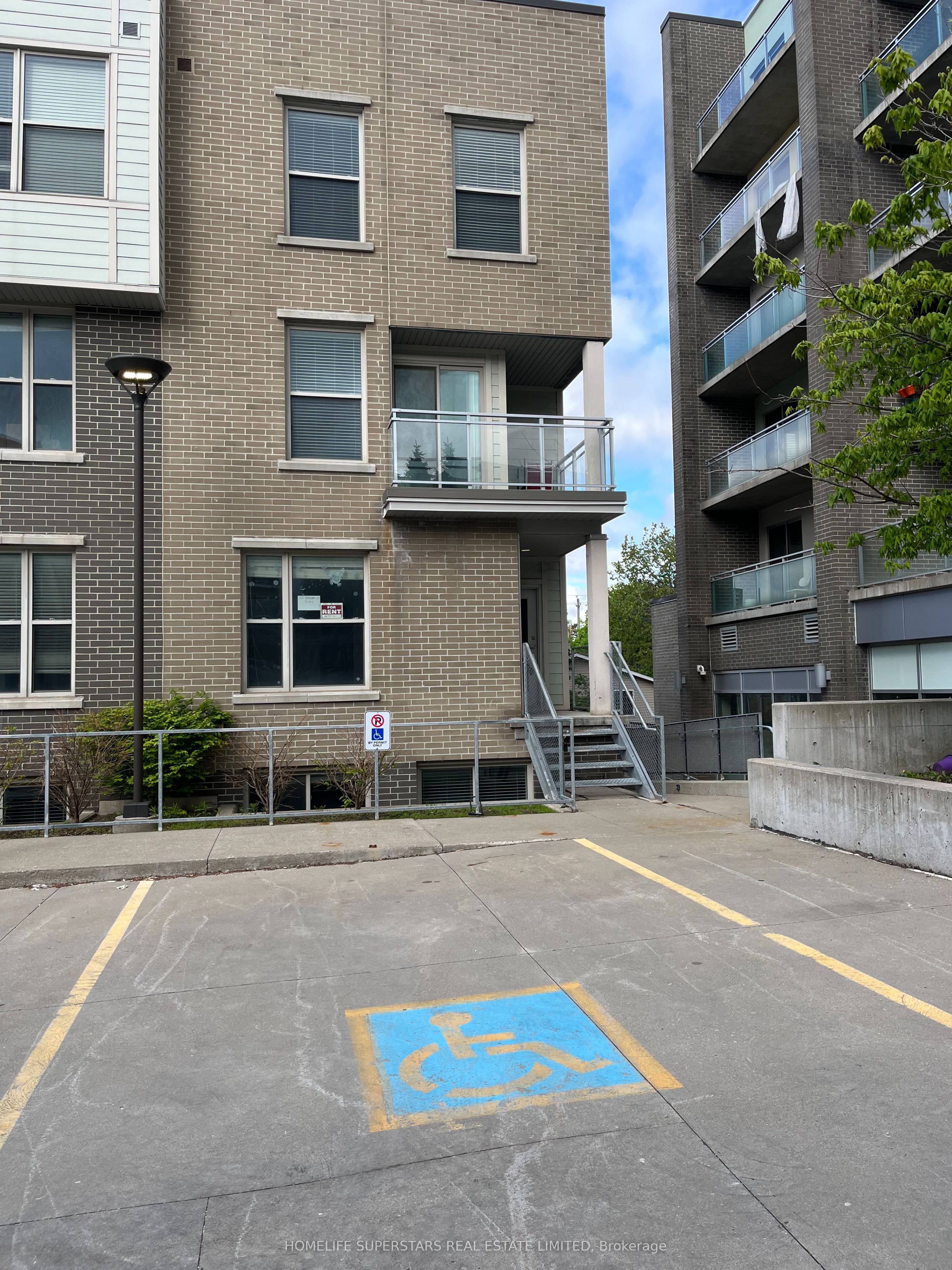 62 Balsam Street N T101, Waterloo, ON N3L 3H2