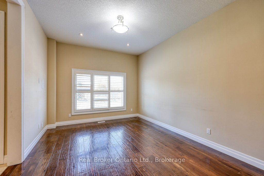 804 Normandy Drive, Woodstock, ON N4T 0E6 photo 5