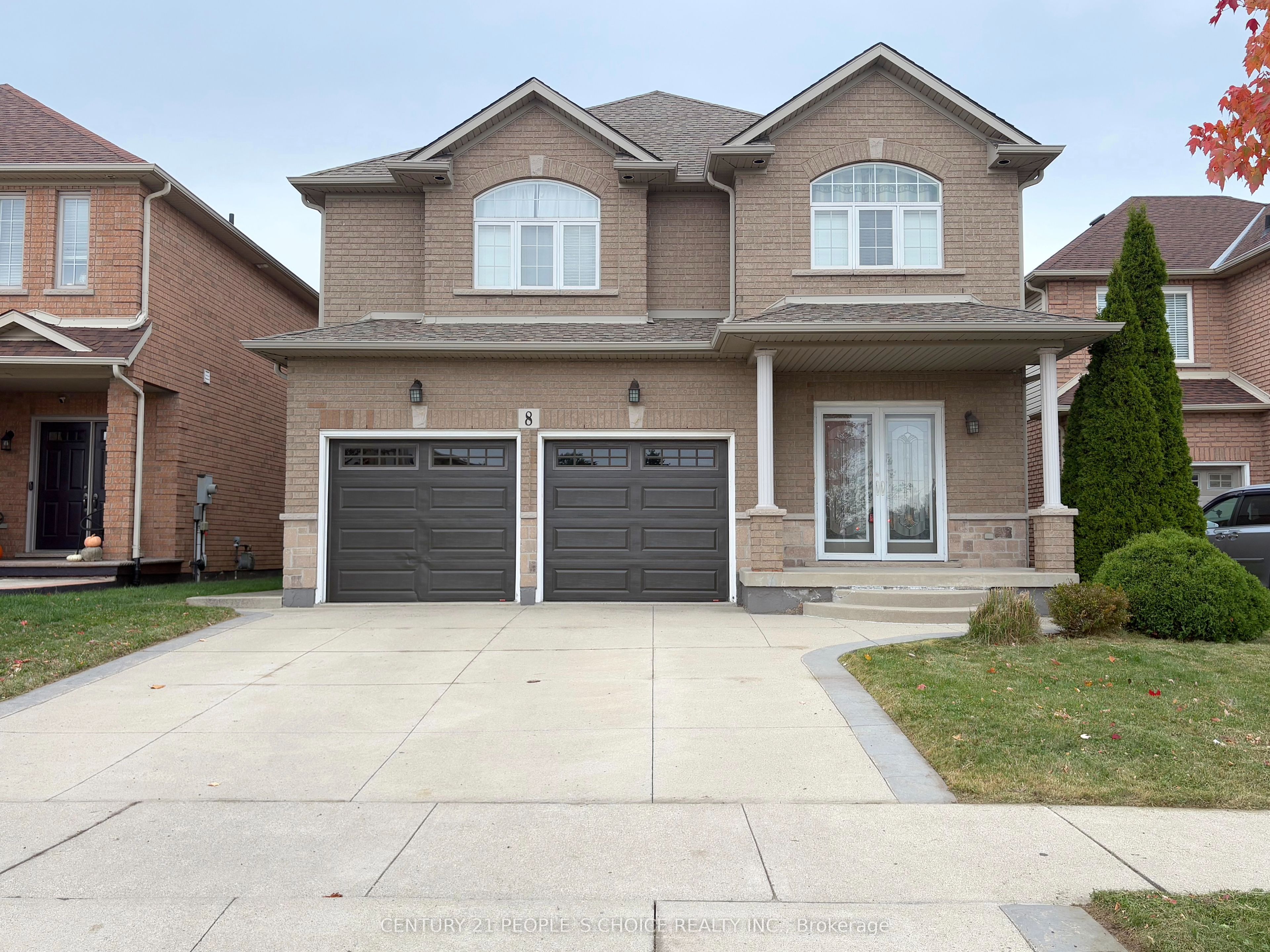 8 Sunbeam Drive, Hamilton, ON L9B 2X9