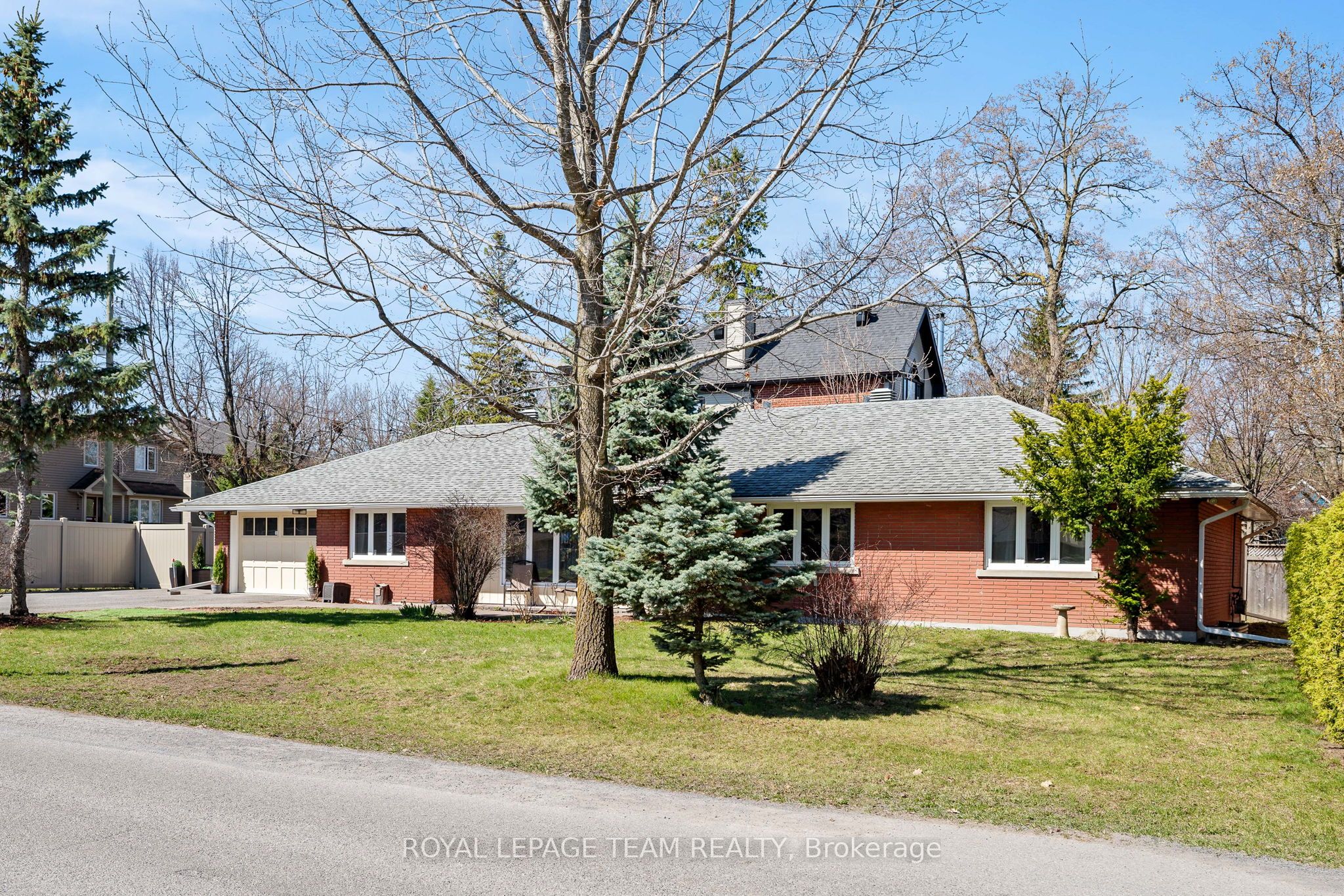1986 Fairbanks Avenue, Alta Vista and Area, ON K1H 5Y6 photo 3