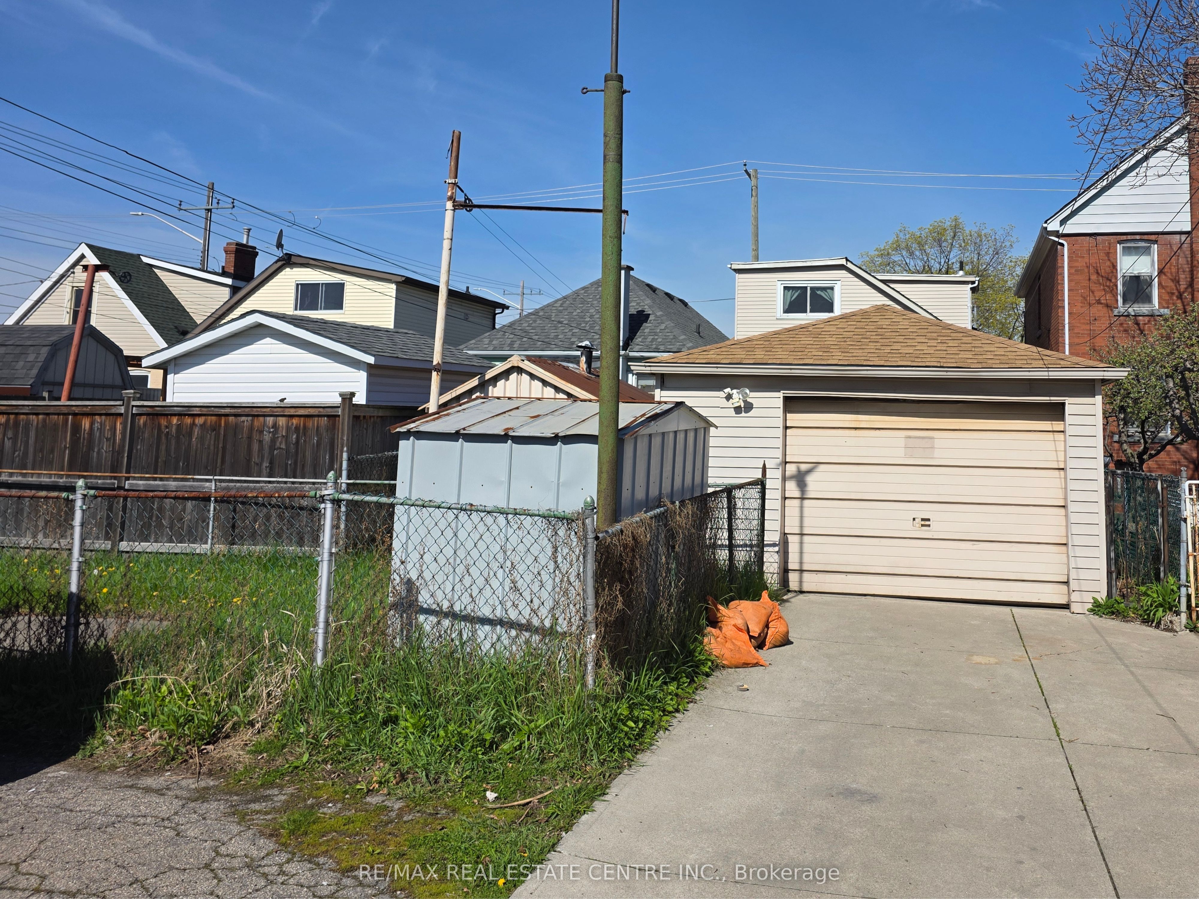 214 Fairfield Avenue, Hamilton, ON L8H 5H6 photo 3