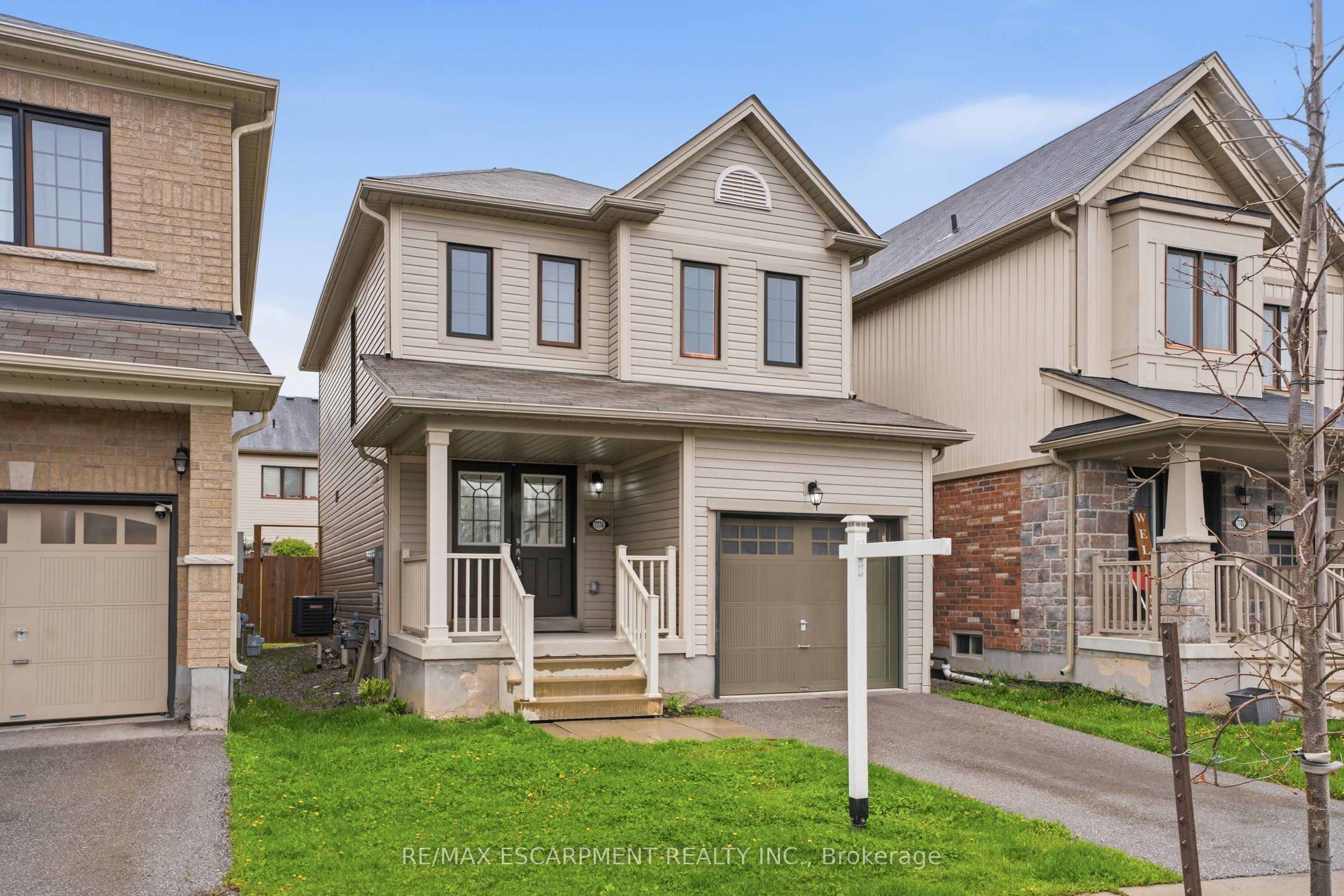 7774 Buckeye Crescent, Niagara Falls, ON L2H 0P2 photo 3