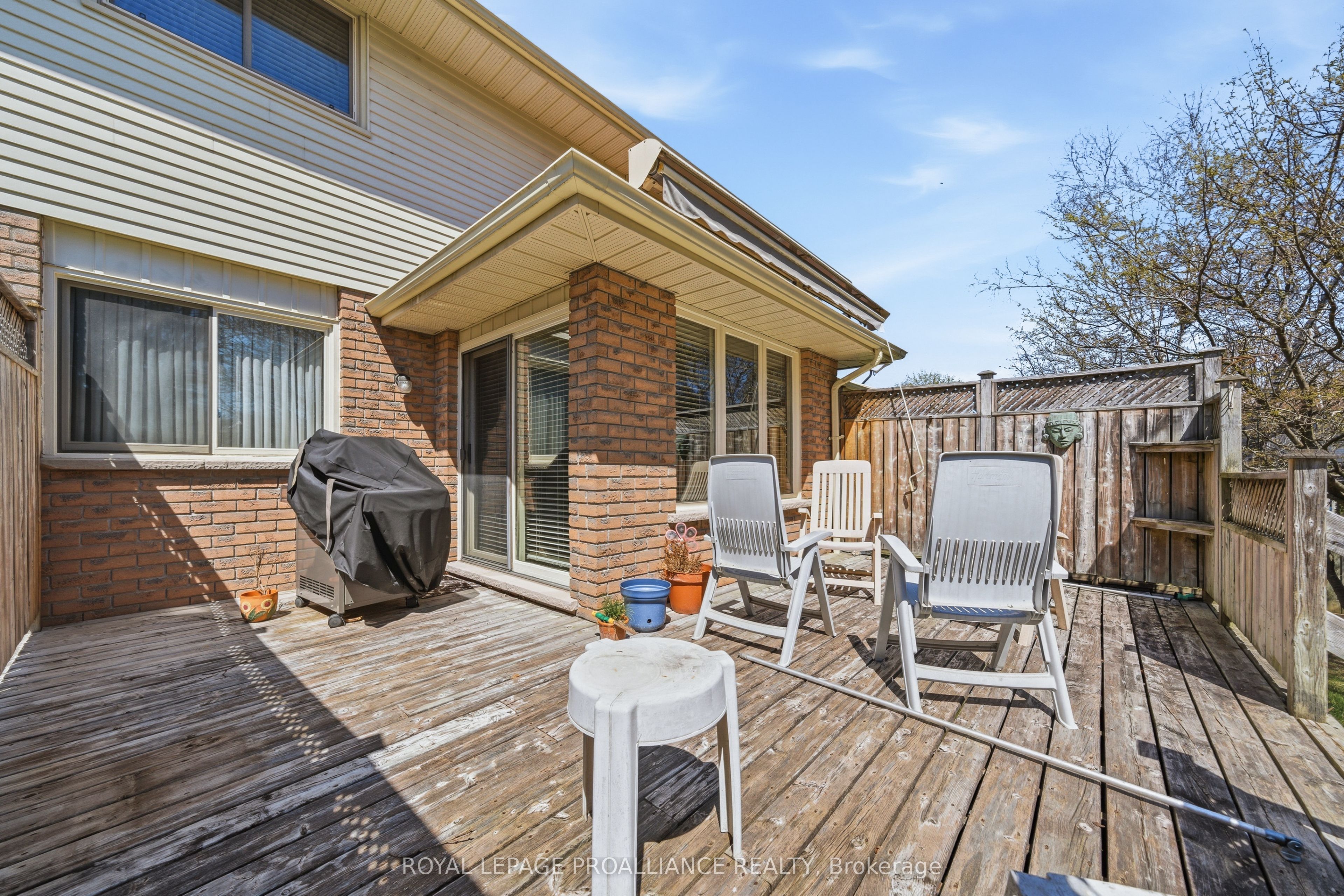125 Tracey Park Drive, Belleville, ON K8P 5C7 photo 3