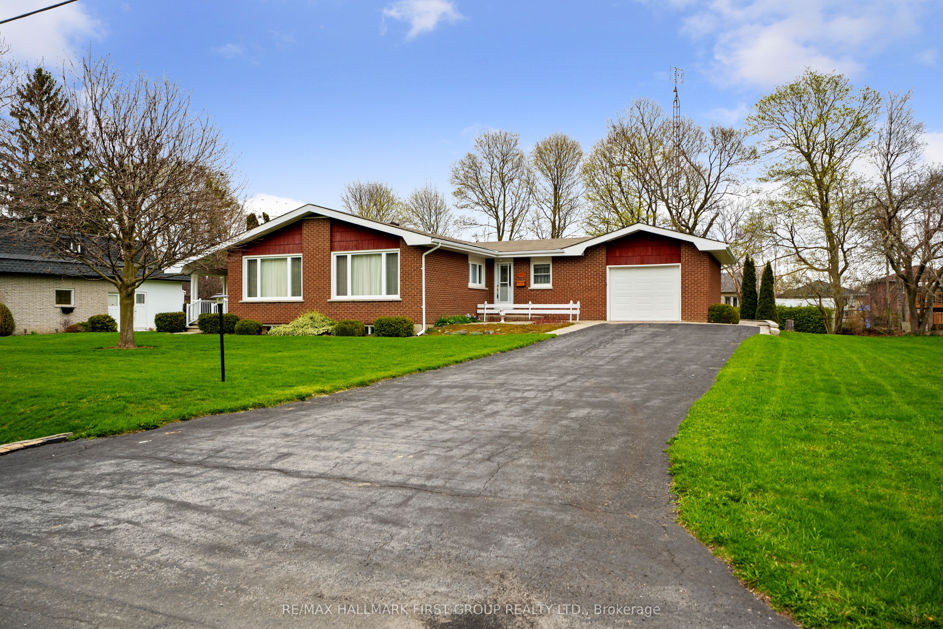 12 Maplewood Boulevard, Cobourg, ON K9A 4J3