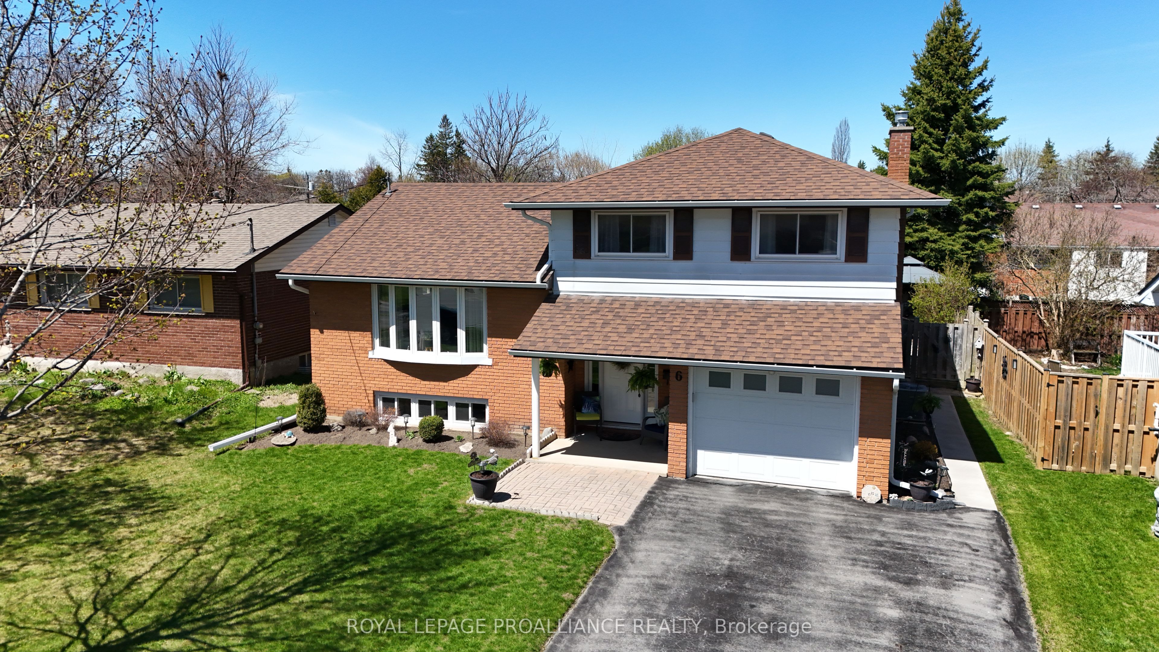 6 Richmond Grove, Belleville, ON K8N 1Z1