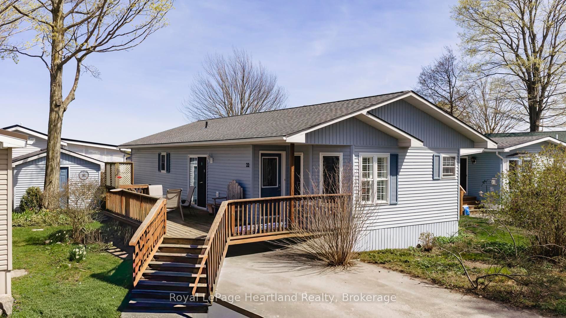 22 ALGONQUIN Lane, Ashfield-Colborne-Wawanosh, ON N7A 3Y3 photo 2