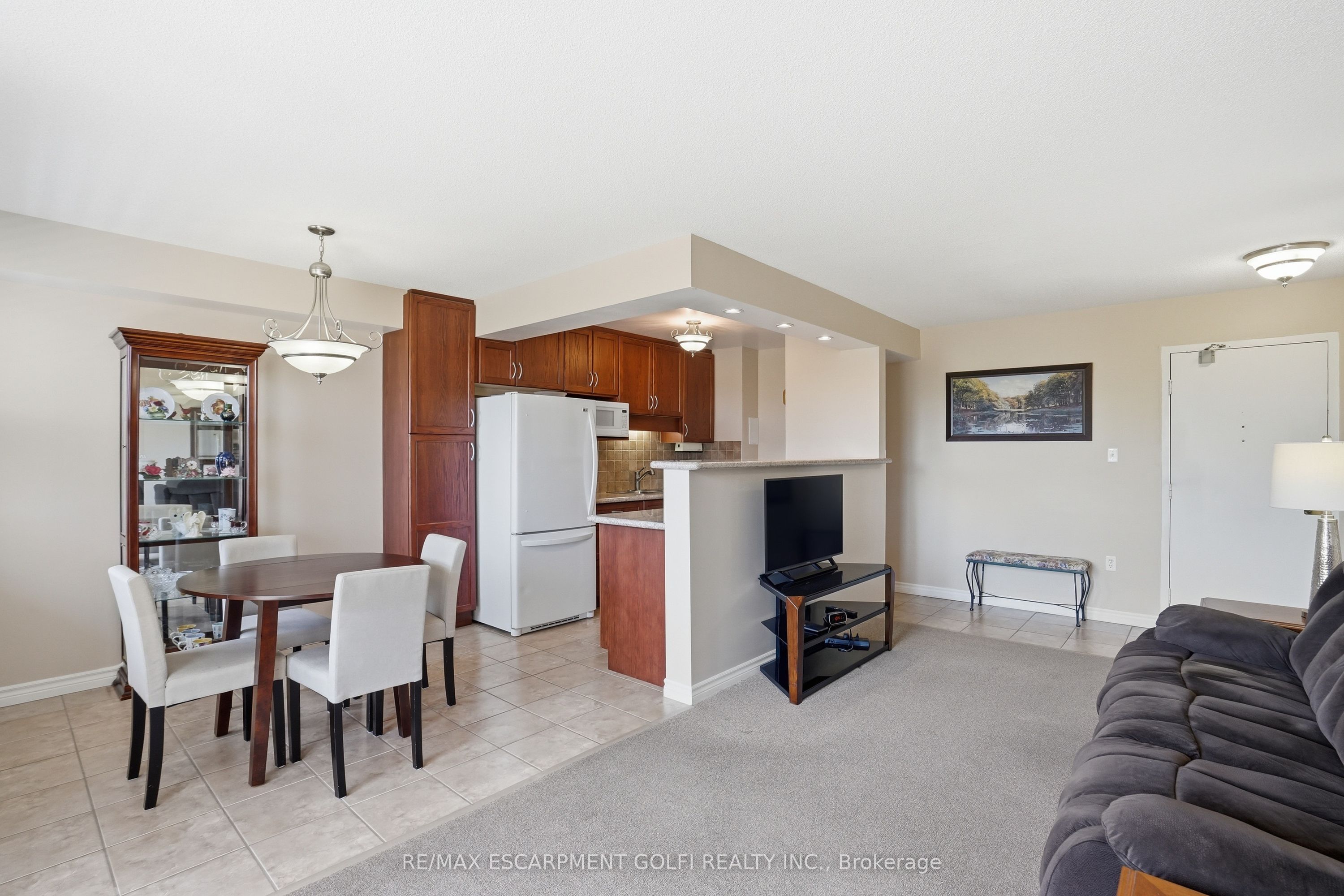 793 Colborne Street E 512, Brantford, ON N3S 7J3 photo 5