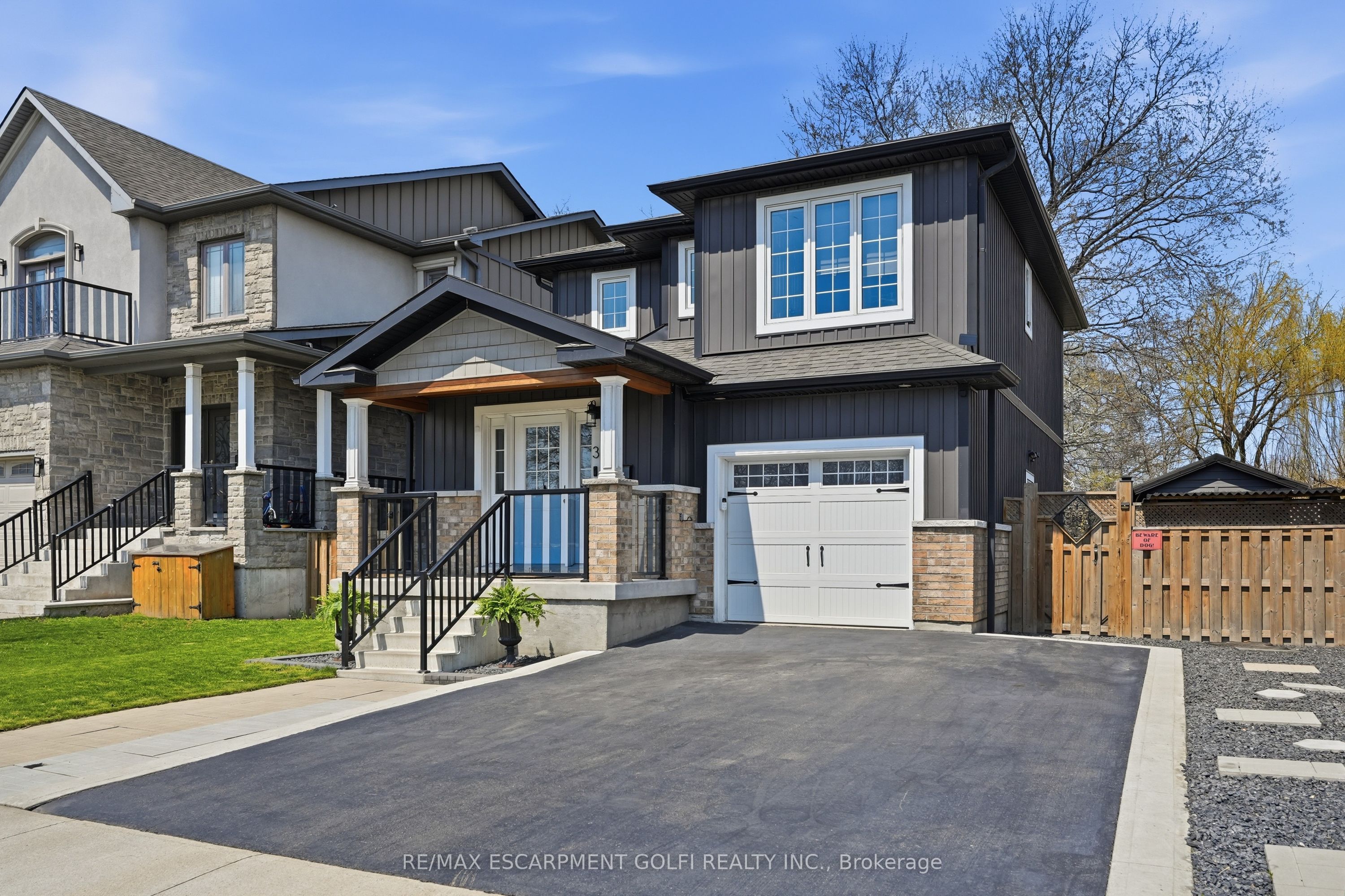 3 REMBE Avenue, Hamilton, ON L8H 7G5 photo 2