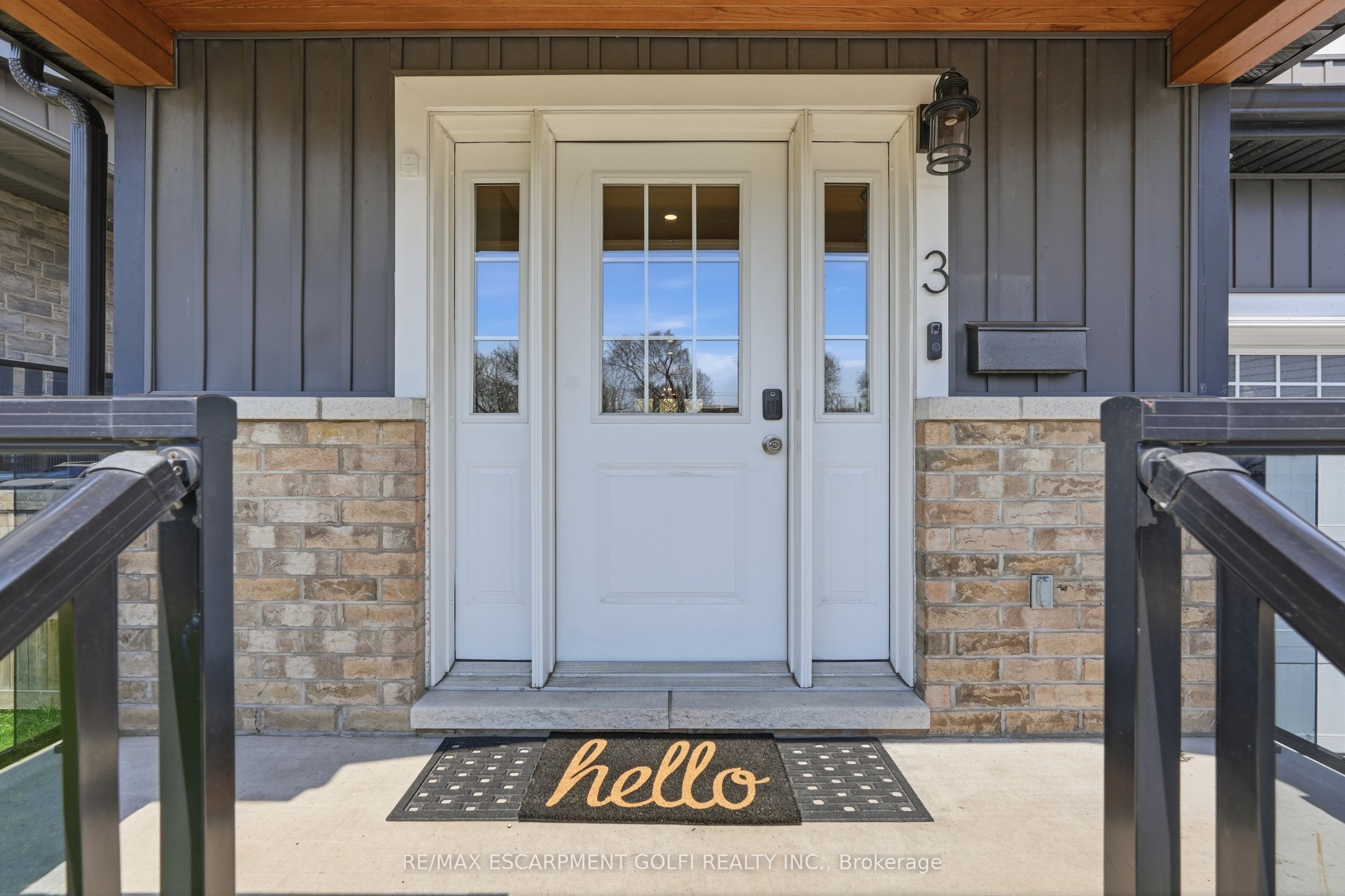 3 REMBE Avenue, Hamilton, ON L8H 7G5 photo 3