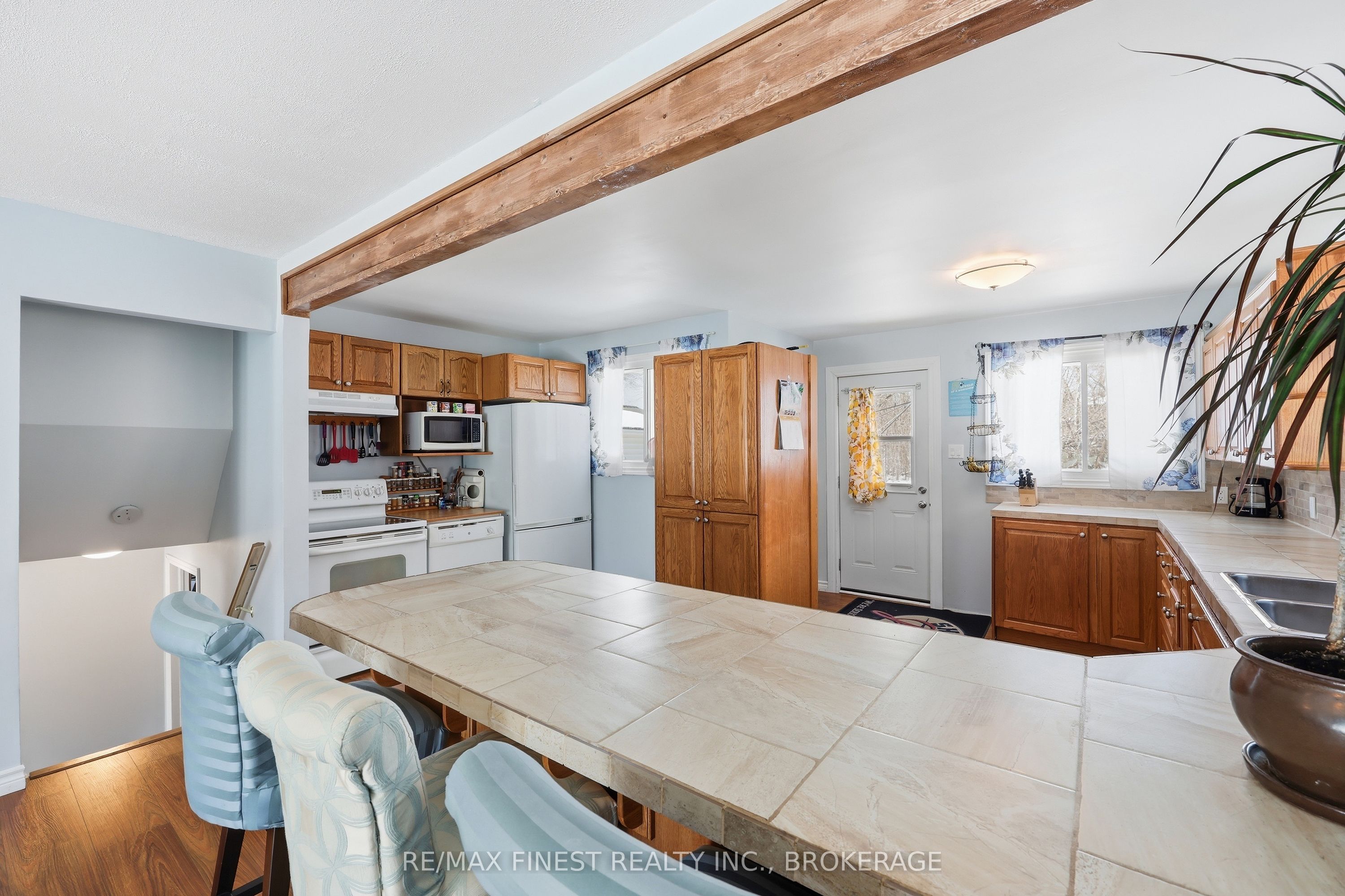 676 Laurier Boulevard, Brockville, ON K6V 5X8 photo 5