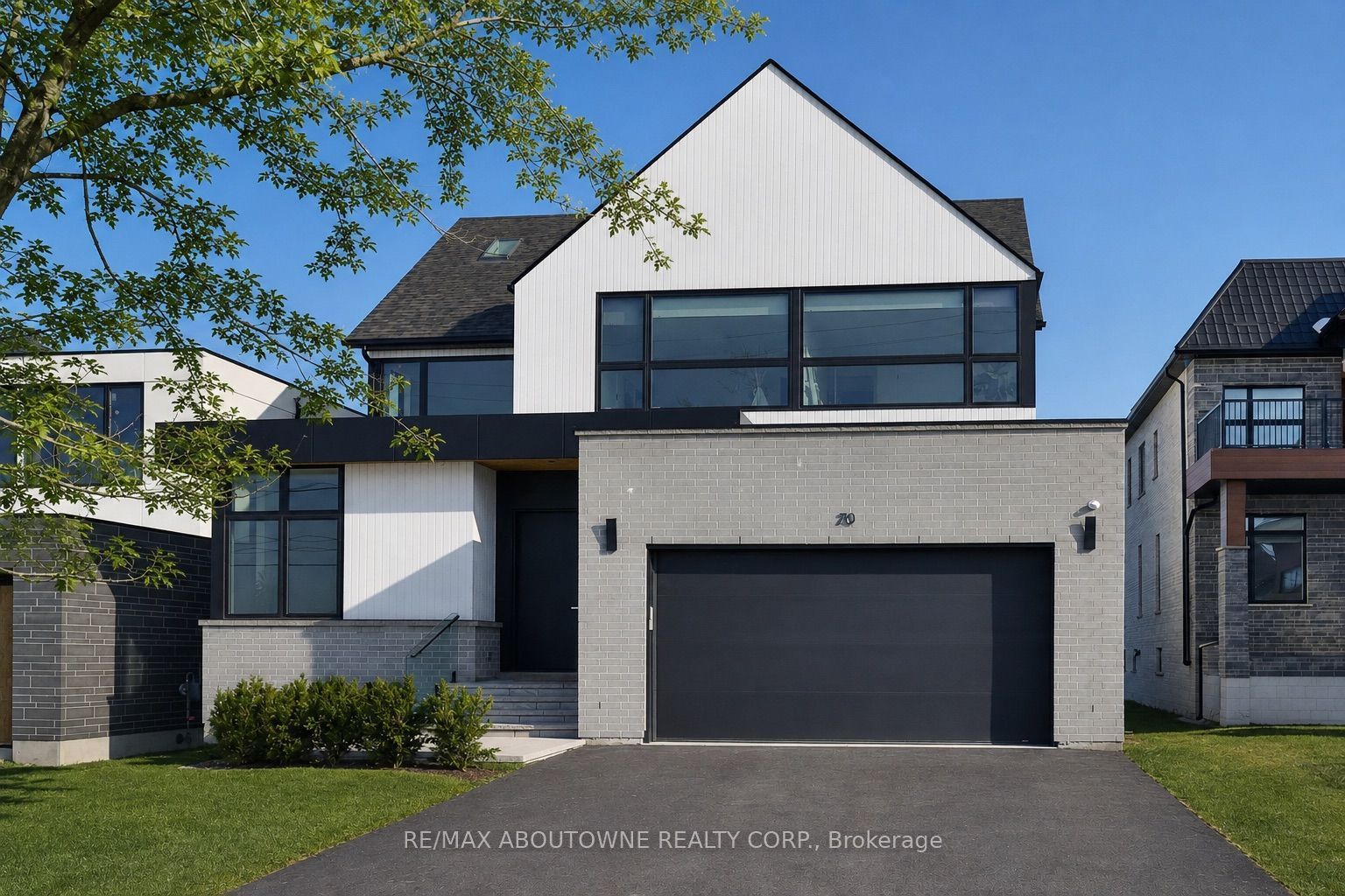 70 Upper Mount Albion Road, Hamilton, ON L8J 2S1 photo 2