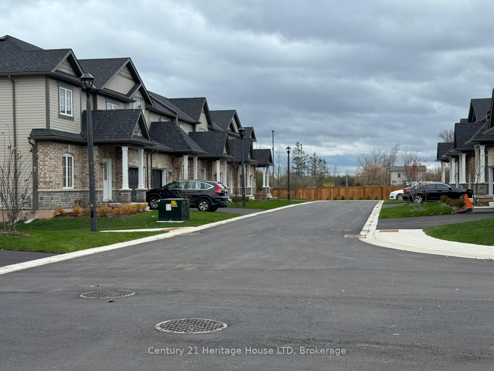397 Garrison Road 13, Fort Erie, ON L2A 1N1 photo 2