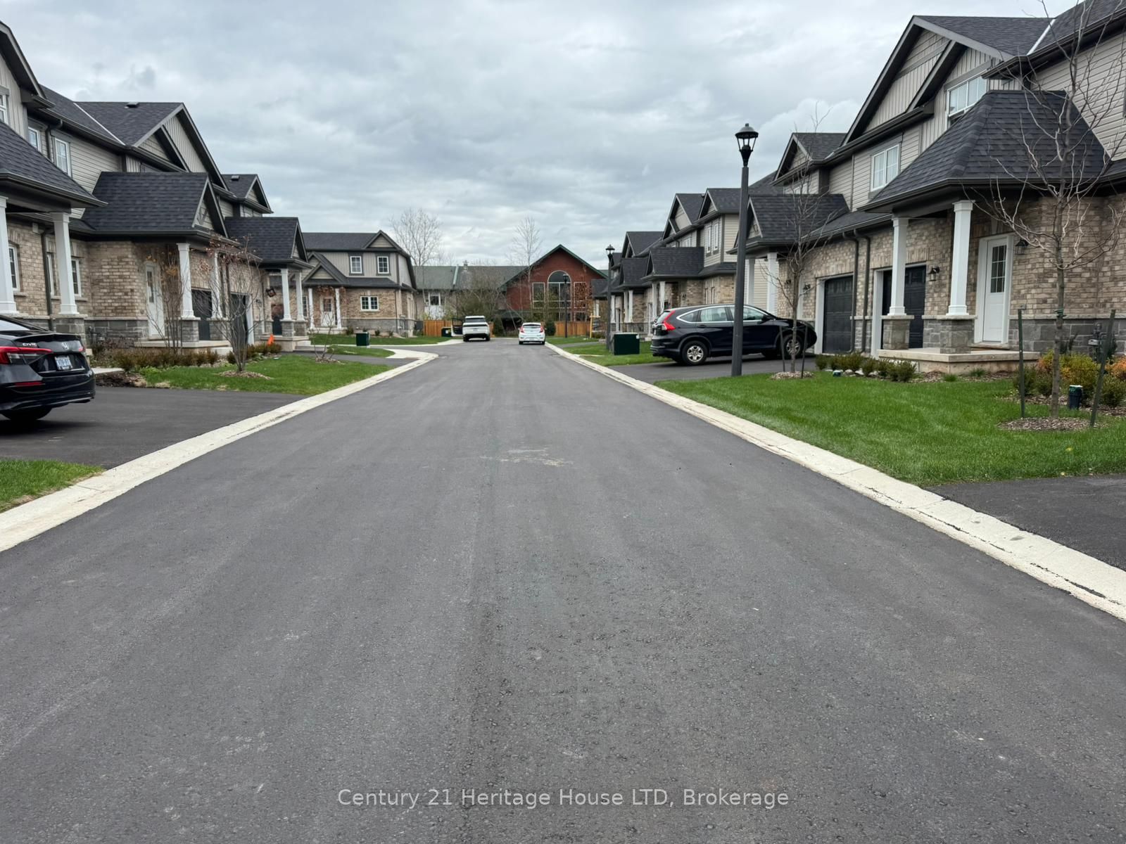 397 Garrison Road 13, Fort Erie, ON L2A 1N1 photo 3