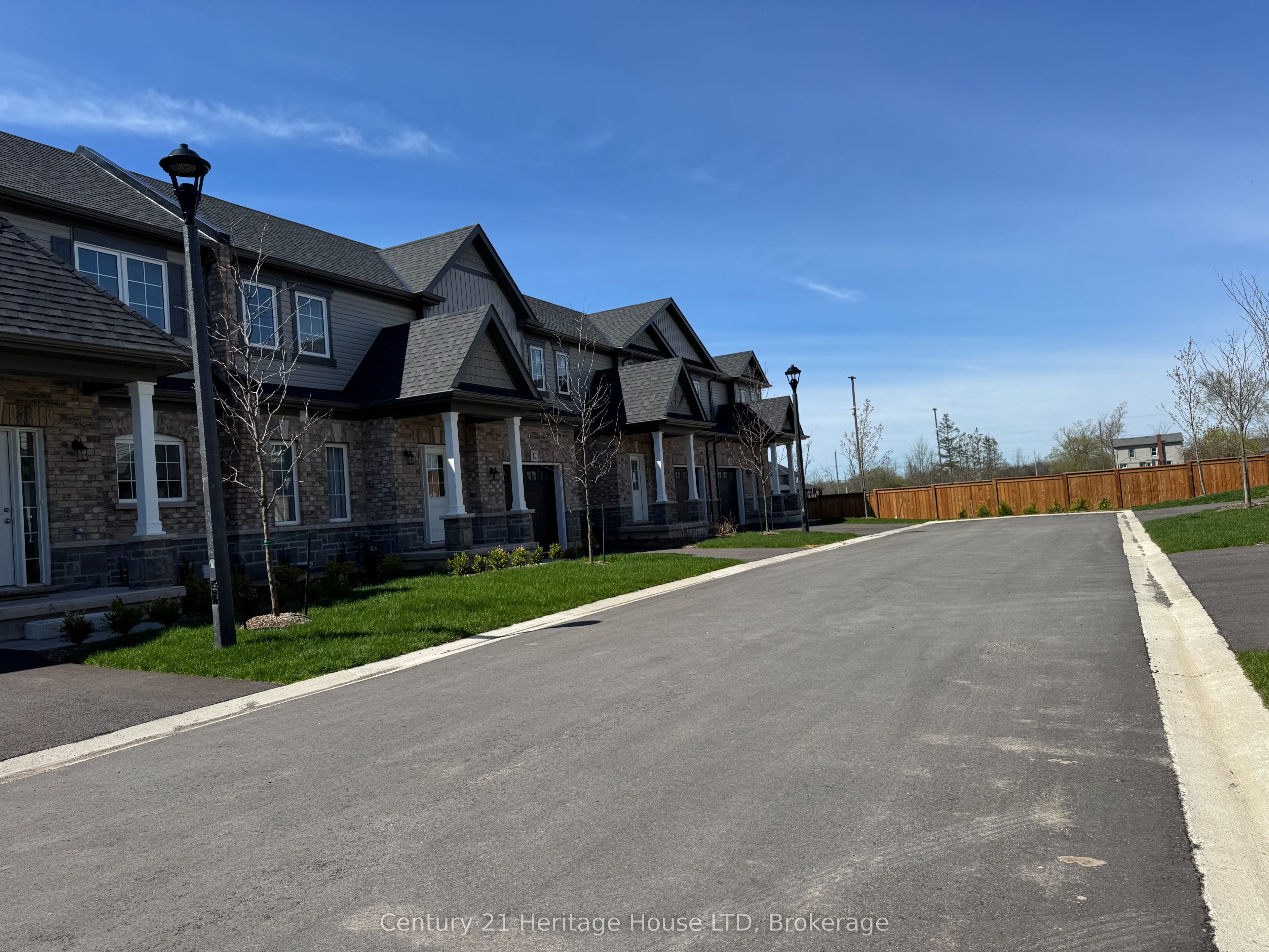 397 Garrison Road 13, Fort Erie, ON L2A 1N1 photo 4