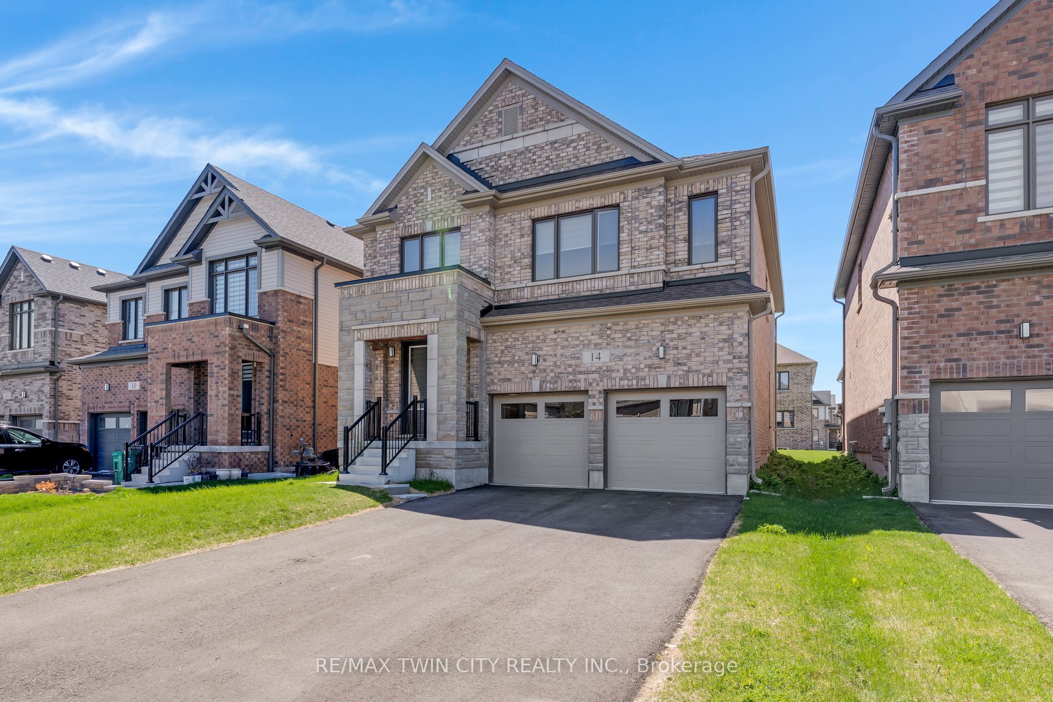 14 Mary Watson Street, North Dumfries, ON N0B 1E0