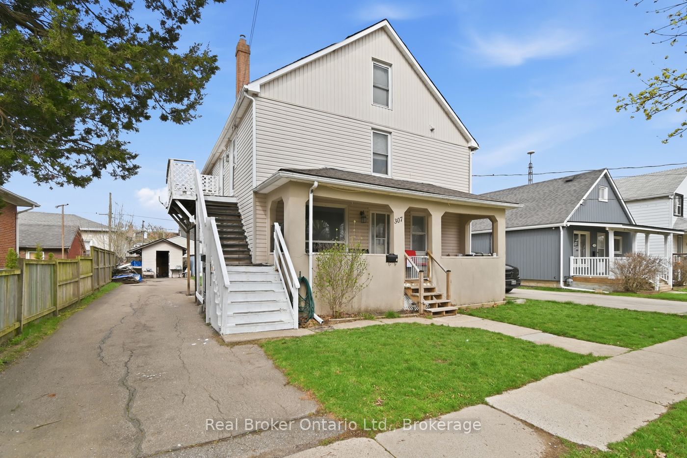 307 Wallace Avenue S, Welland, ON L3B 1R8 photo 2