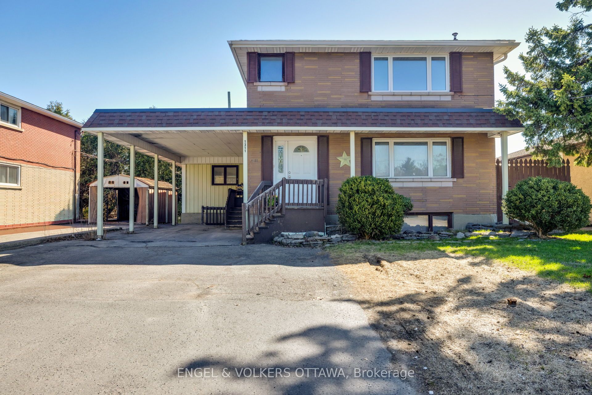 1311 S Avenue, Alta Vista and Area, ON K1G 0C4