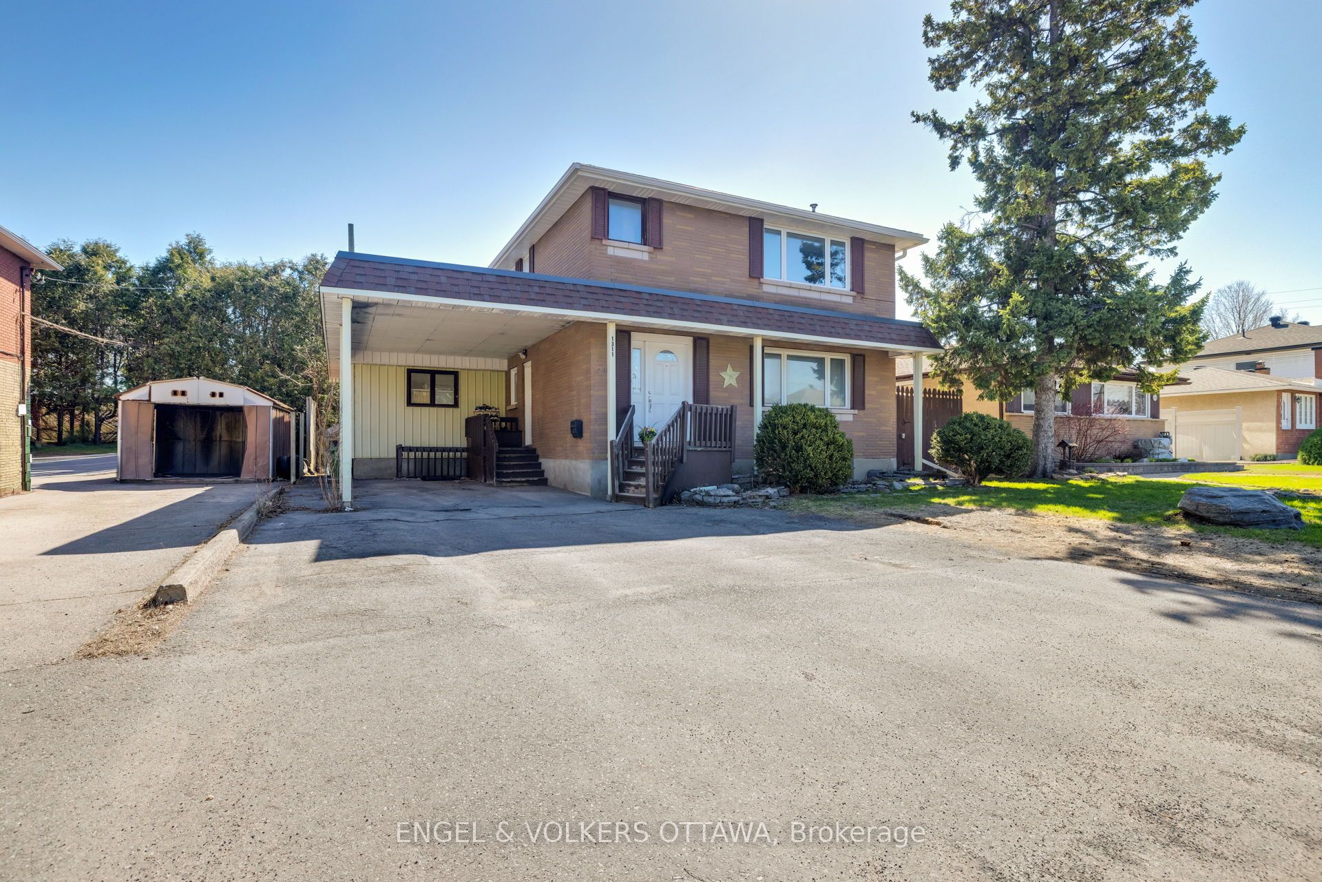 1311 S Avenue, Alta Vista and Area, ON K1G 0C4 photo 2