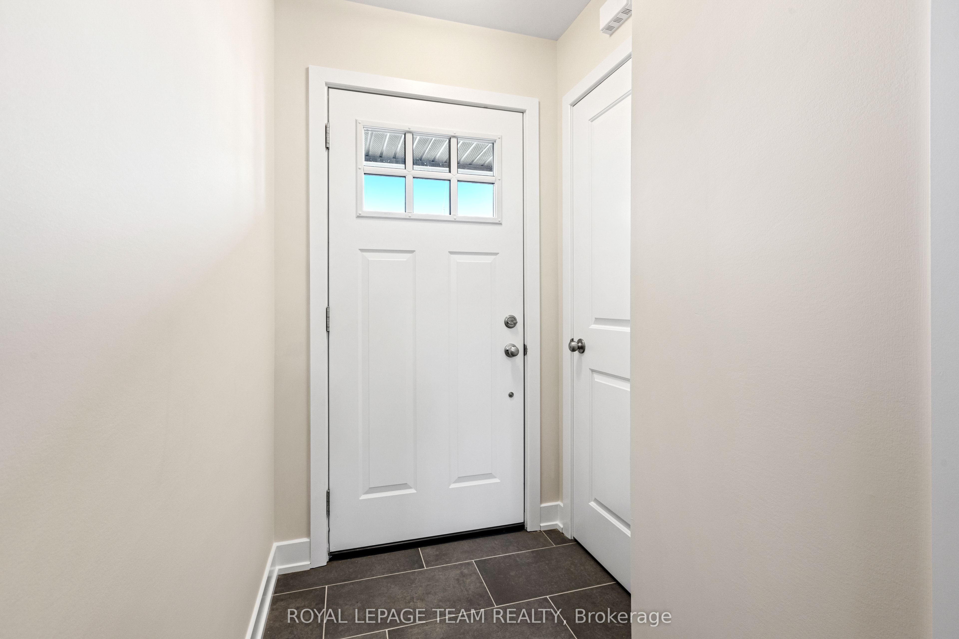 22 Margaret Graham Terrace, Smiths Falls, ON K7A 0B8 photo 2