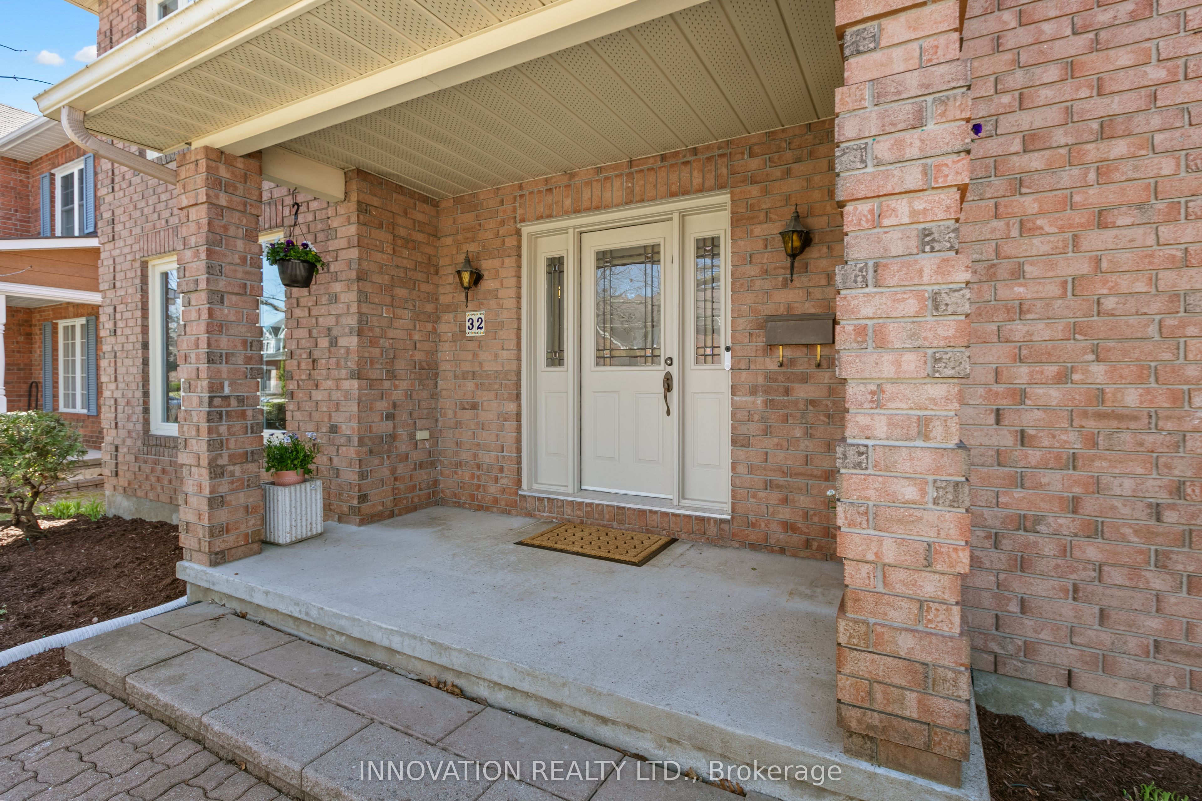 32 Marble Arch Crescent, South of Baseline to Knoxdale, ON K2G 5S3 photo 3