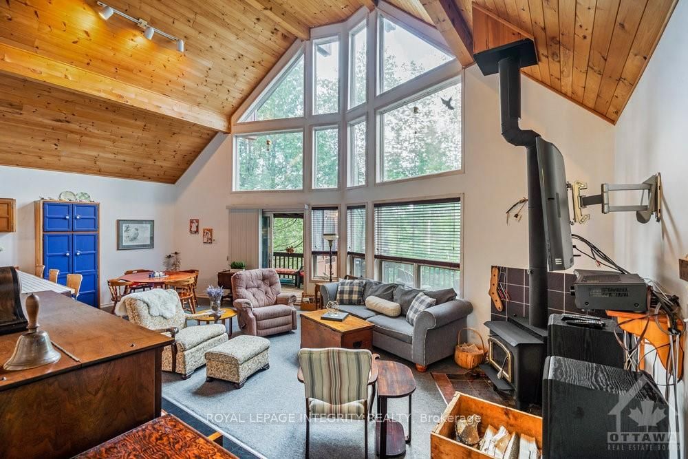 6059 Centennial Drive, Greater Madawaska, ON K7V 3Z9 photo 5