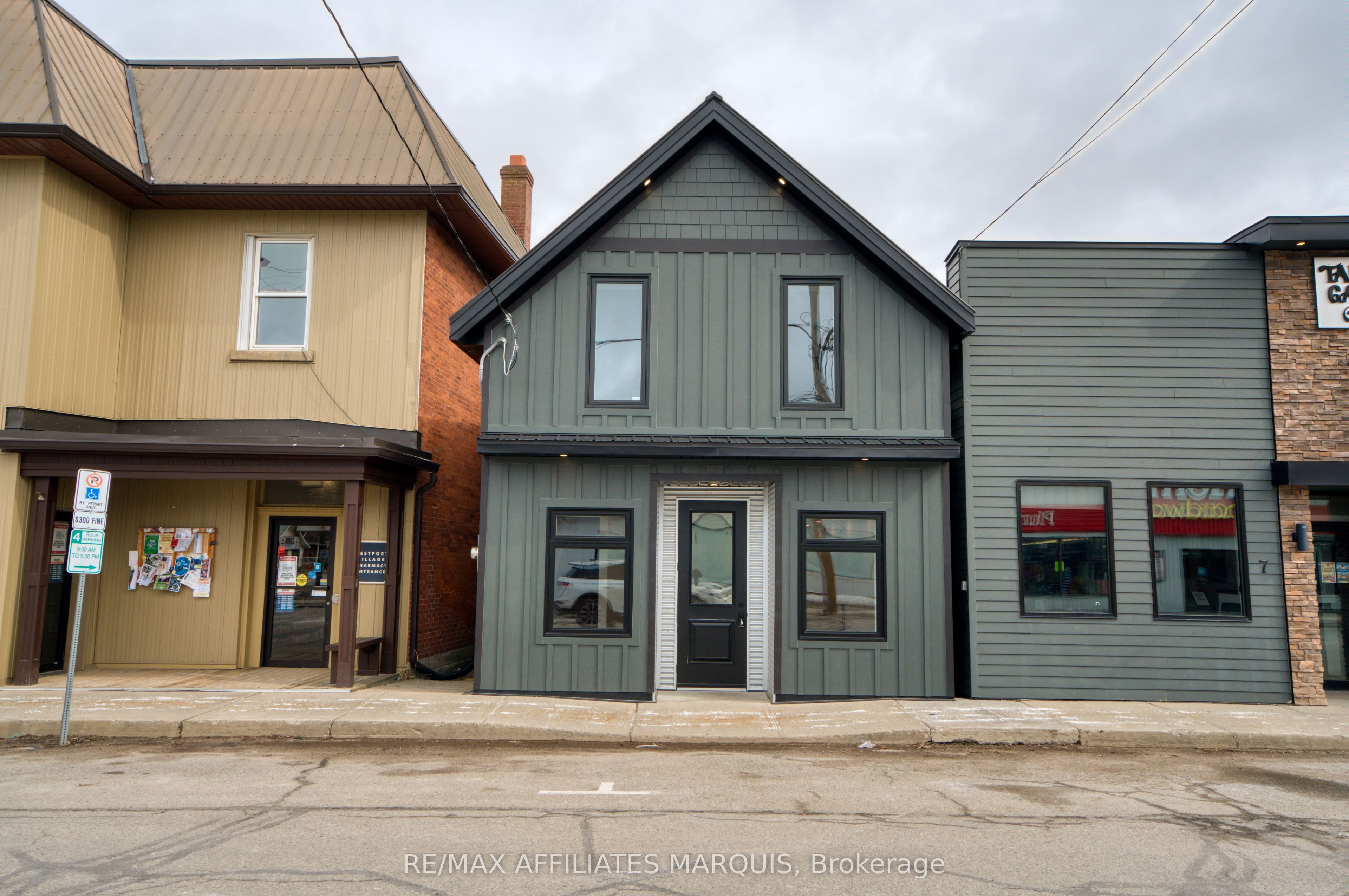 5 Church Street E, Westport, ON K0G 1X0
