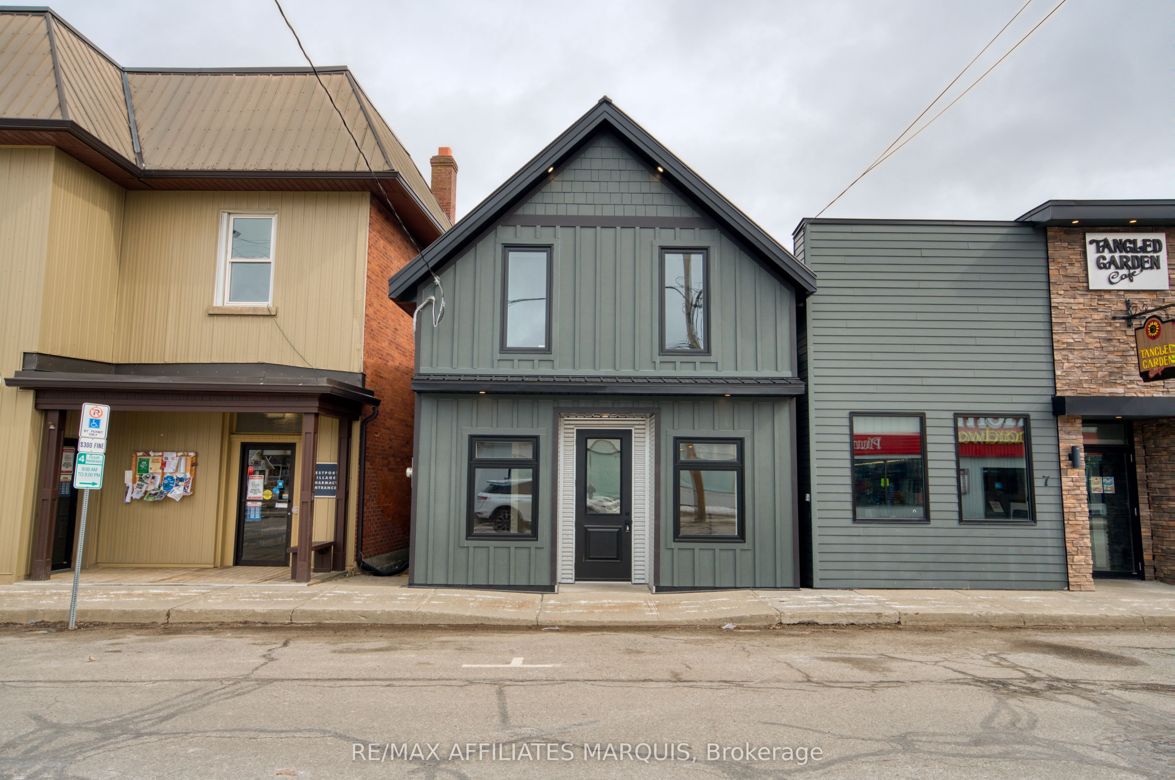 5 Church Street E, Westport, ON K0G 1X0 photo 2