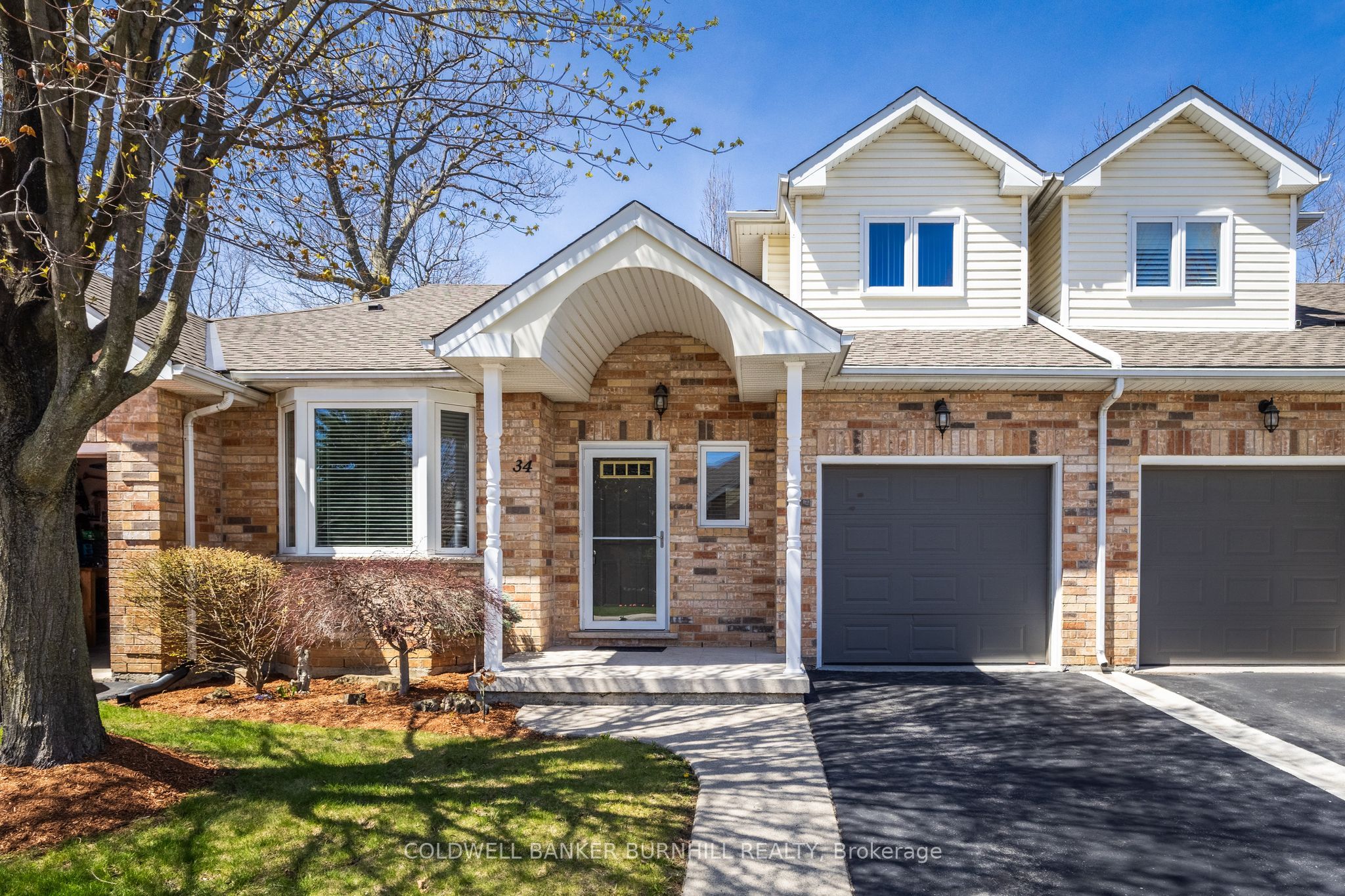 34 Greentrail Drive, Hamilton, ON L0R 1W0