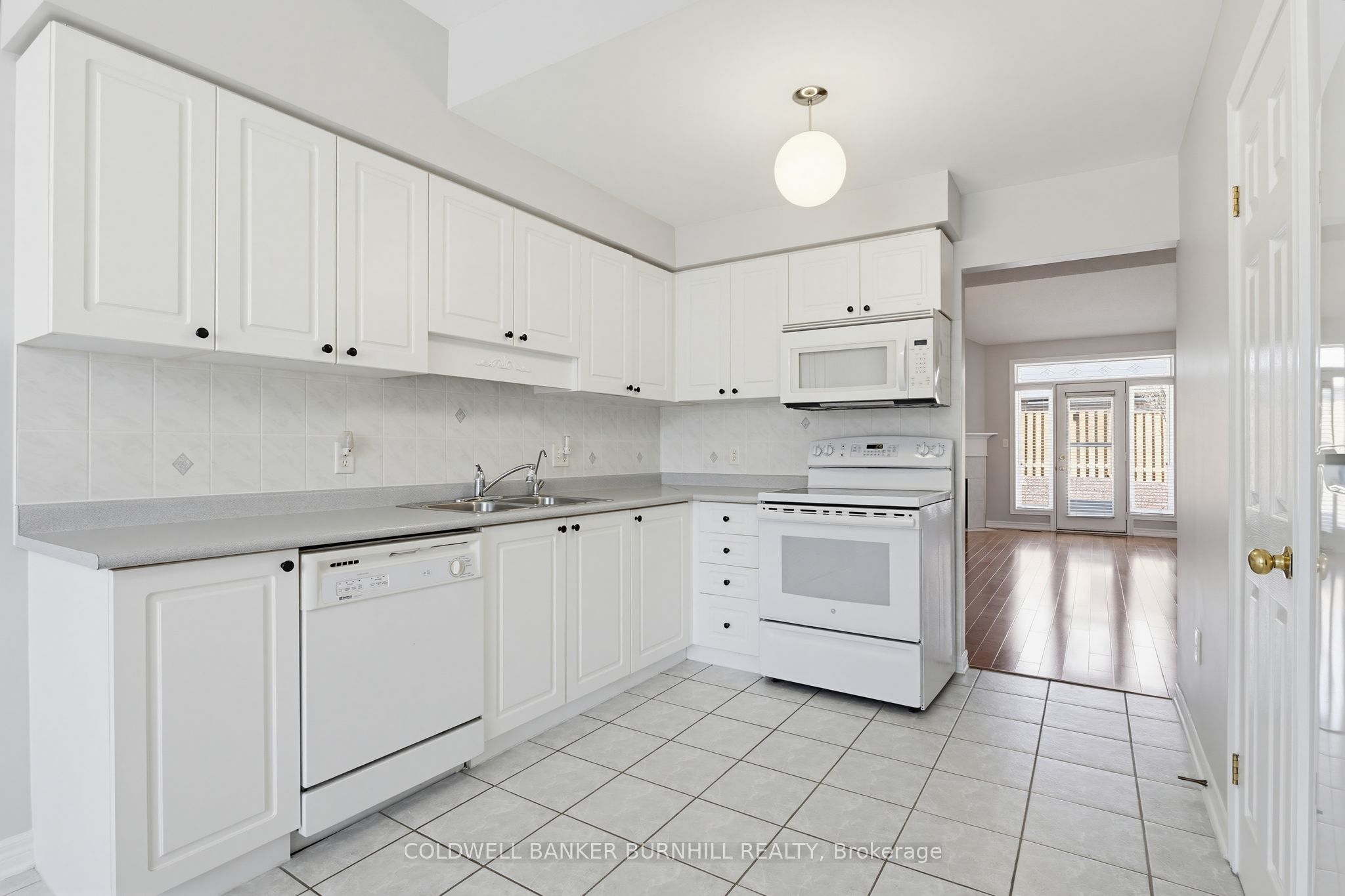 34 Greentrail Drive, Hamilton, ON L0R 1W0 photo 4