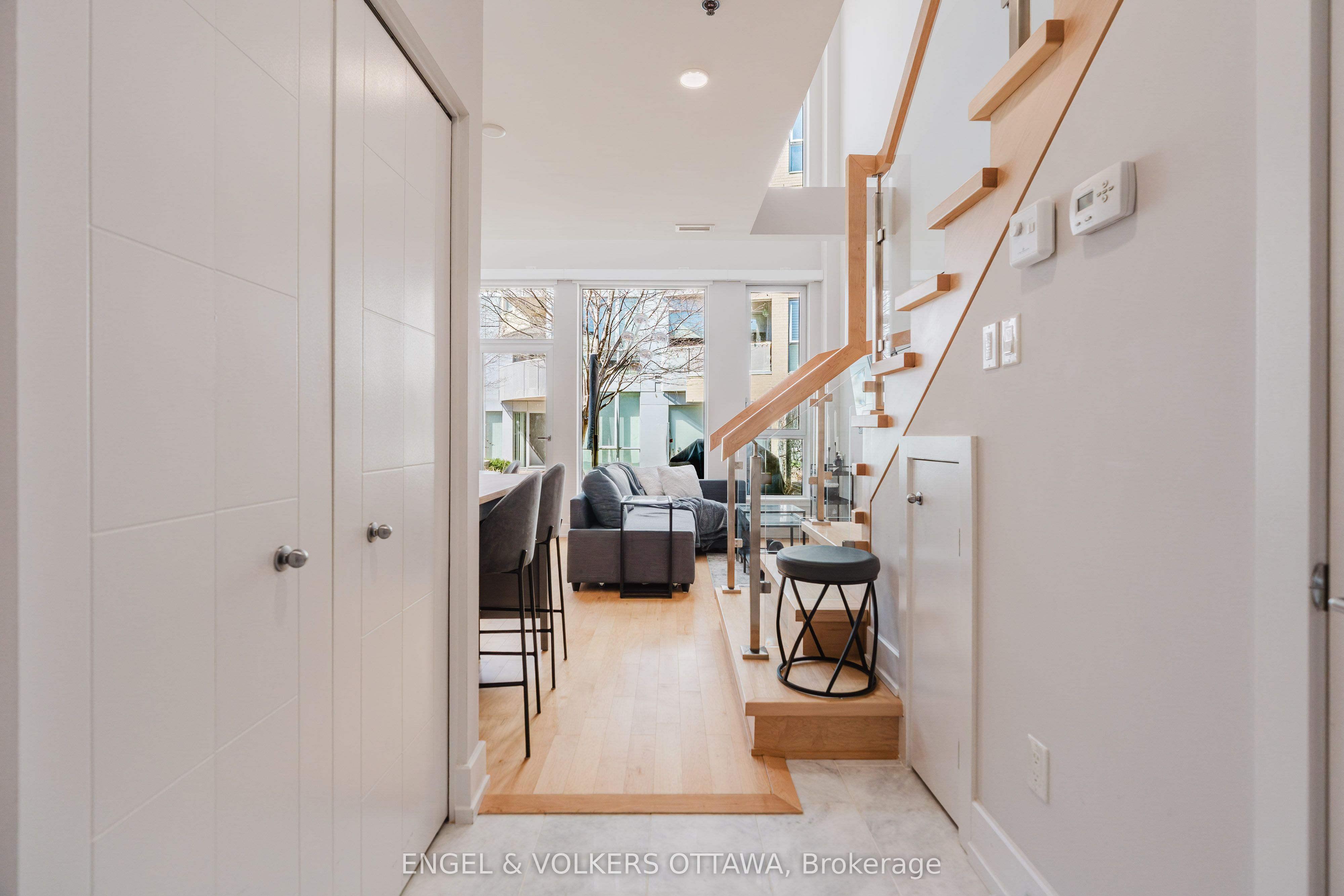 197 LISGAR Street 207, Ottawa Centre, ON K2P 0C3 photo 4