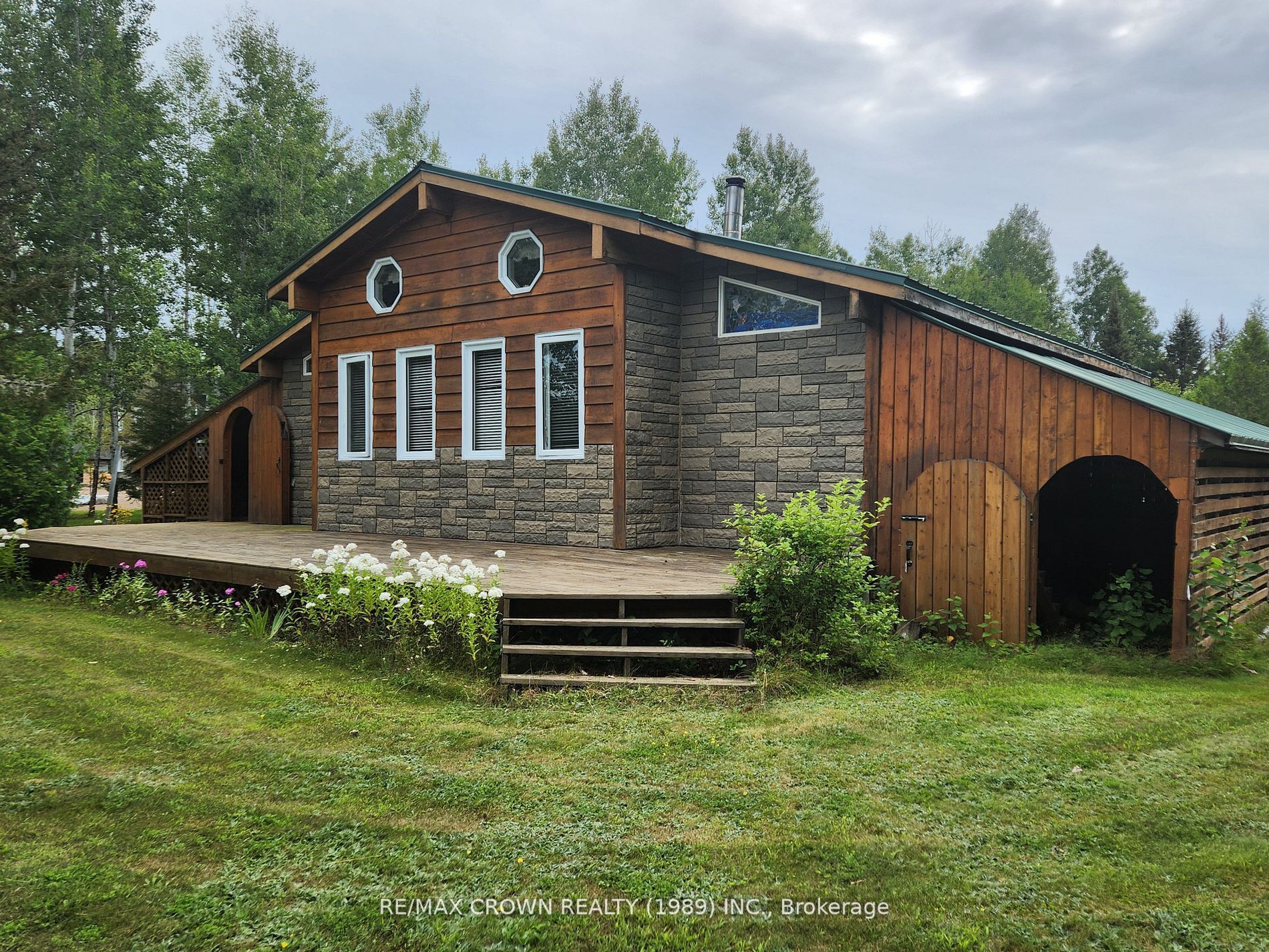 151 Earls Lake Road, Papineau-Cameron, ON P0H 1V0 photo 2