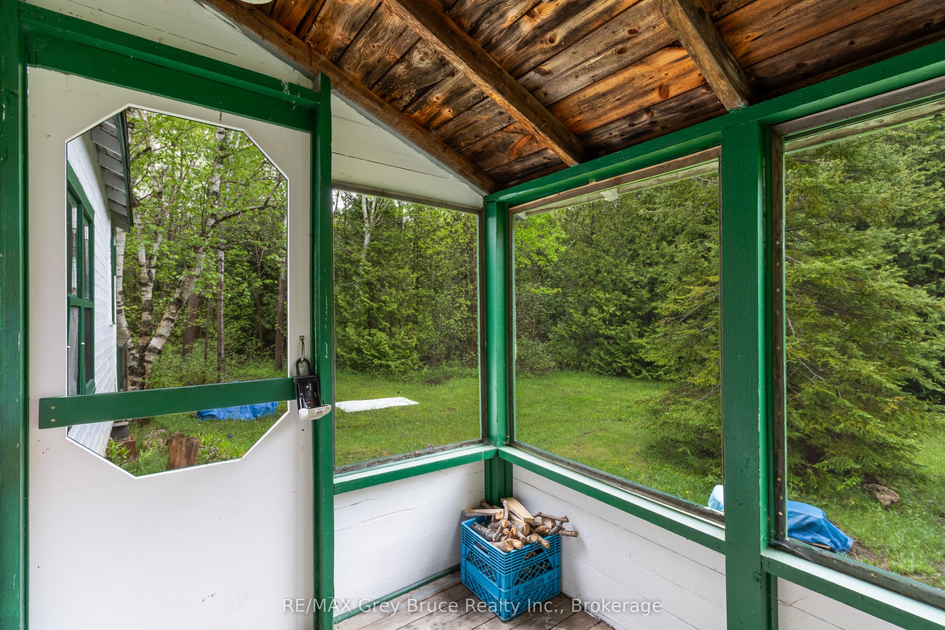 6726 Highway 6, Northern Bruce Peninsula, ON N0H 2R0 photo 5