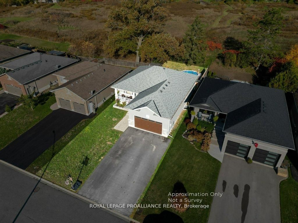 50 Stonegate Crescent, Quinte West, ON K0K 2C0