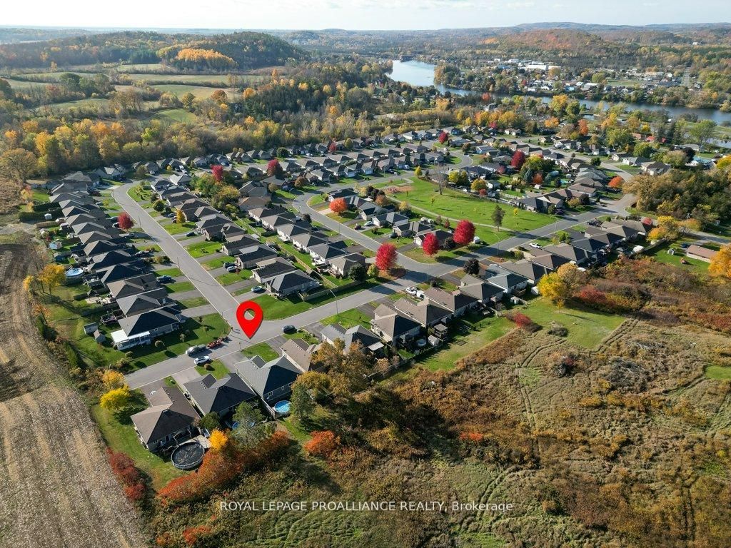 50 Stonegate Crescent, Quinte West, ON K0K 2C0 photo 4